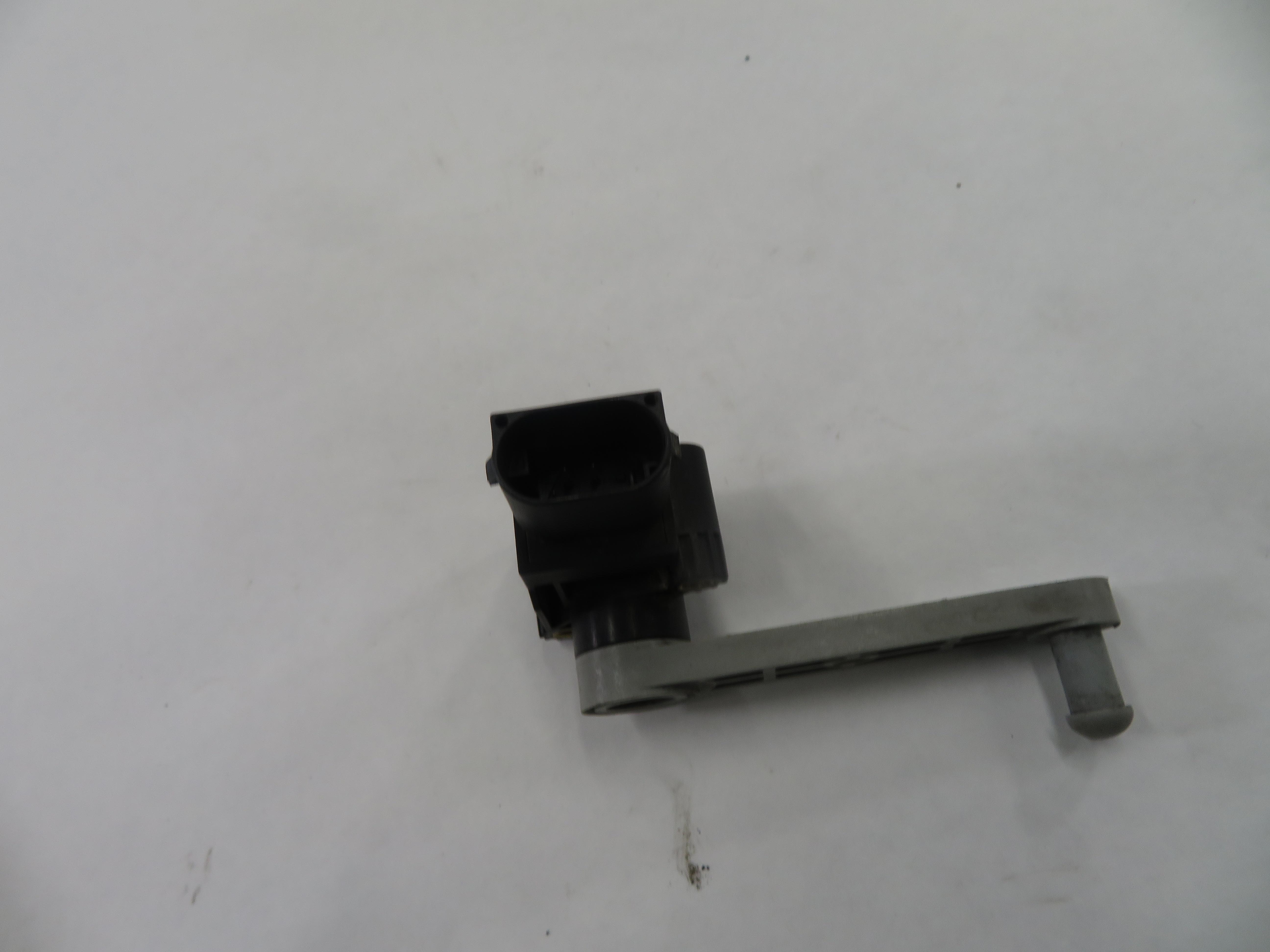 2013 RANGE ROVER SPORT (L320) LEFT FRONT DRIVER SUSPENSION HEIGHT LEVEL SENSOR — exact item pictured