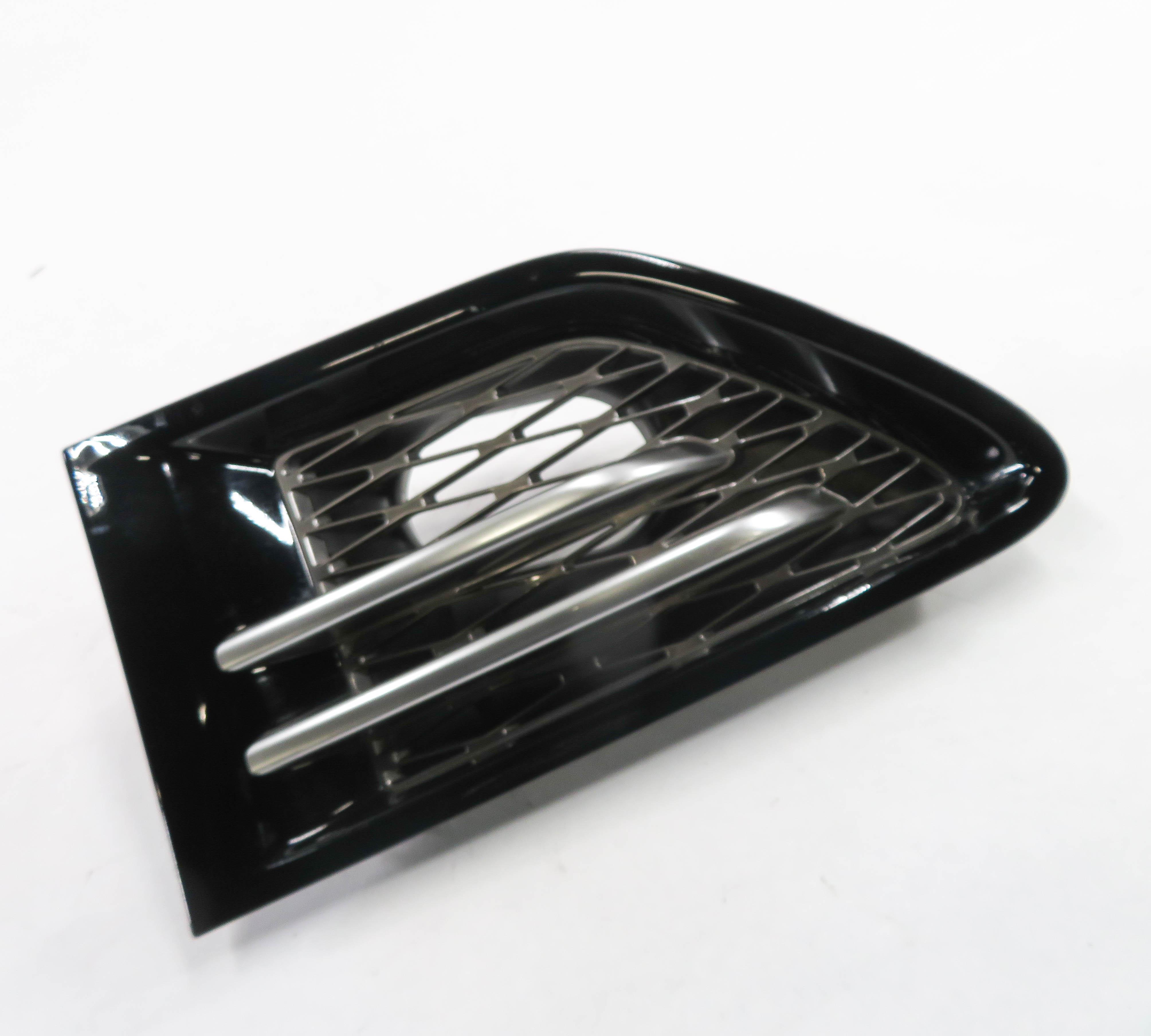 2013 RANGE ROVER SPORT (L320) LEFT FENDER VENT GRILLE TRIM (SANTORINI BLACK 820) — exact item pictured