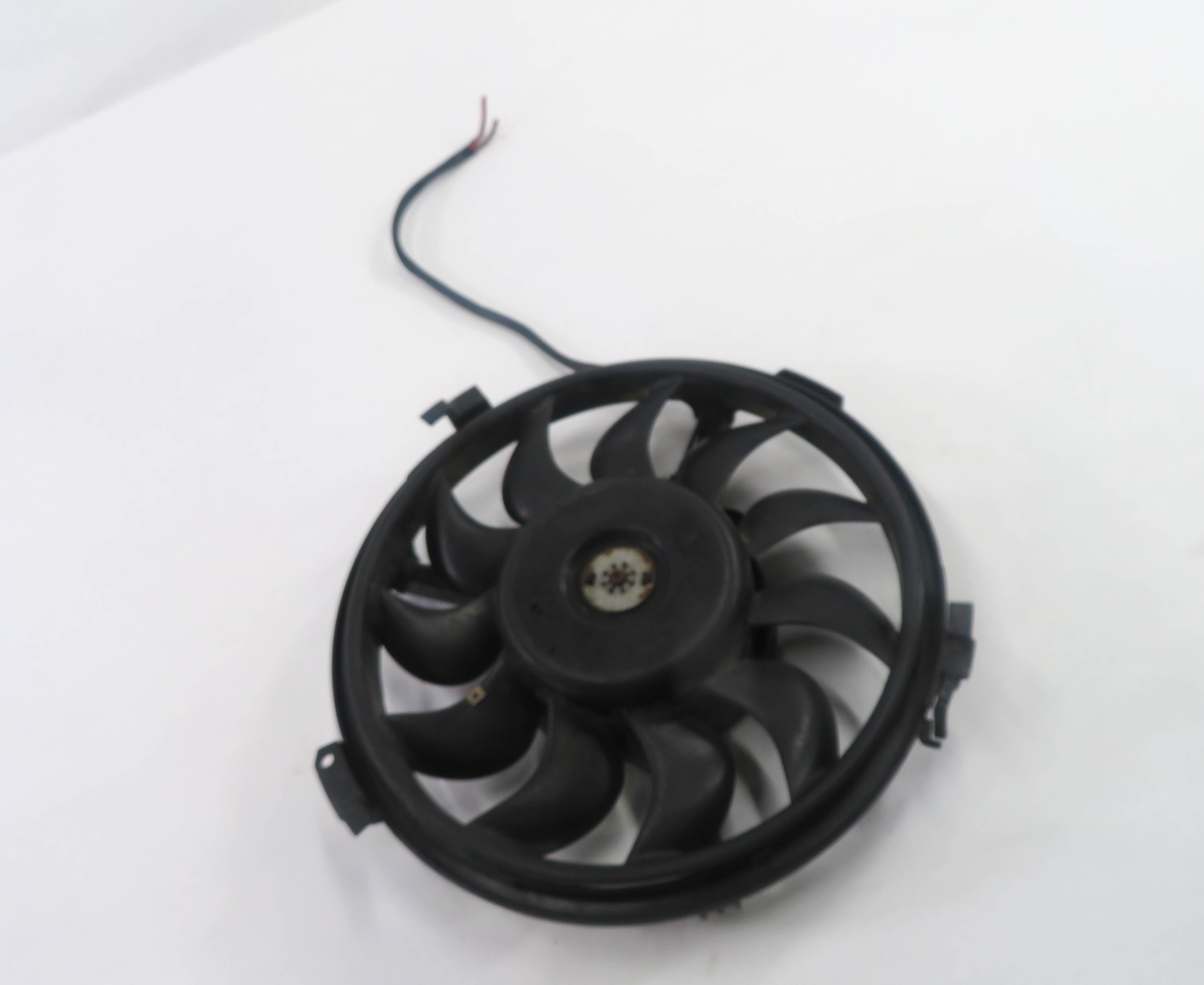 2004-2009 AUDI S4 RS4 (B7) RIGHT SIDE RADIATOR COOLING FAN BLADE MOTOR — exact item pictured