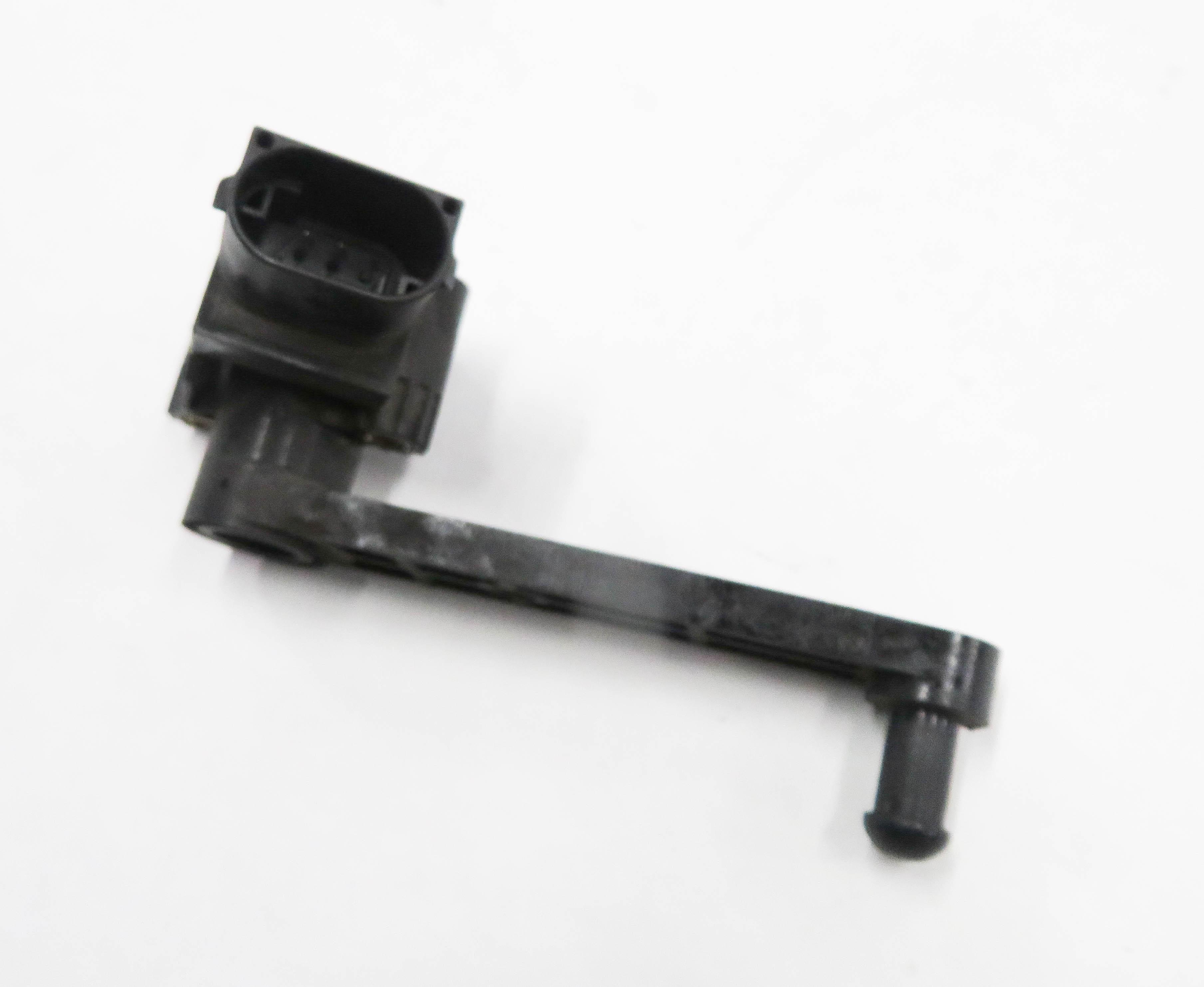 2010 LAND ROVER LR4 - LEFT DRIVER REAR SUSPENSION HEIGHT LEVEL SENSOR — exact item pictured