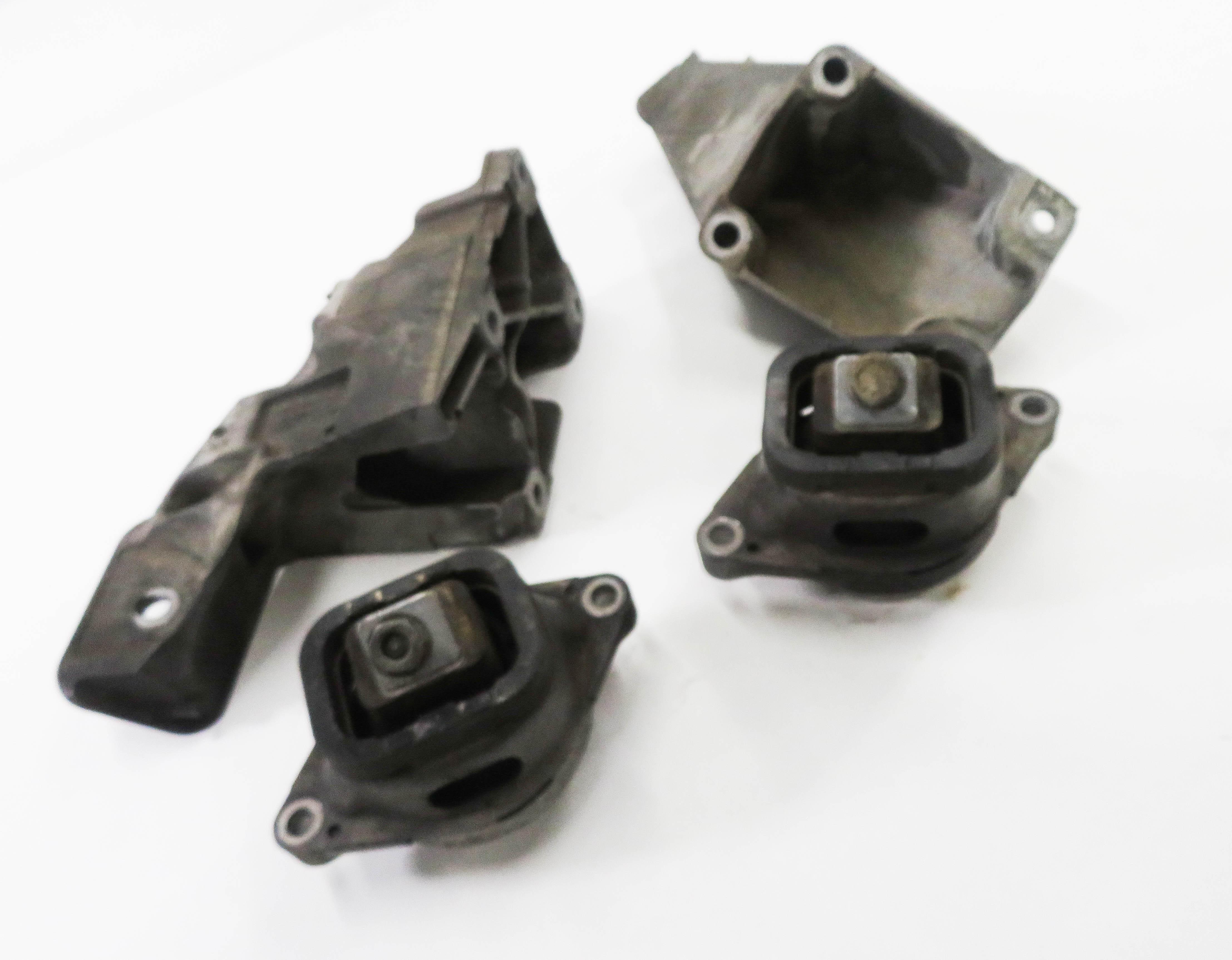 2011 RANGE ROVER (L322) 5.0L AJ133 SUPERCHARGED - ENGINE MOTOR MOUNT BRACKET SET — exact item pictured