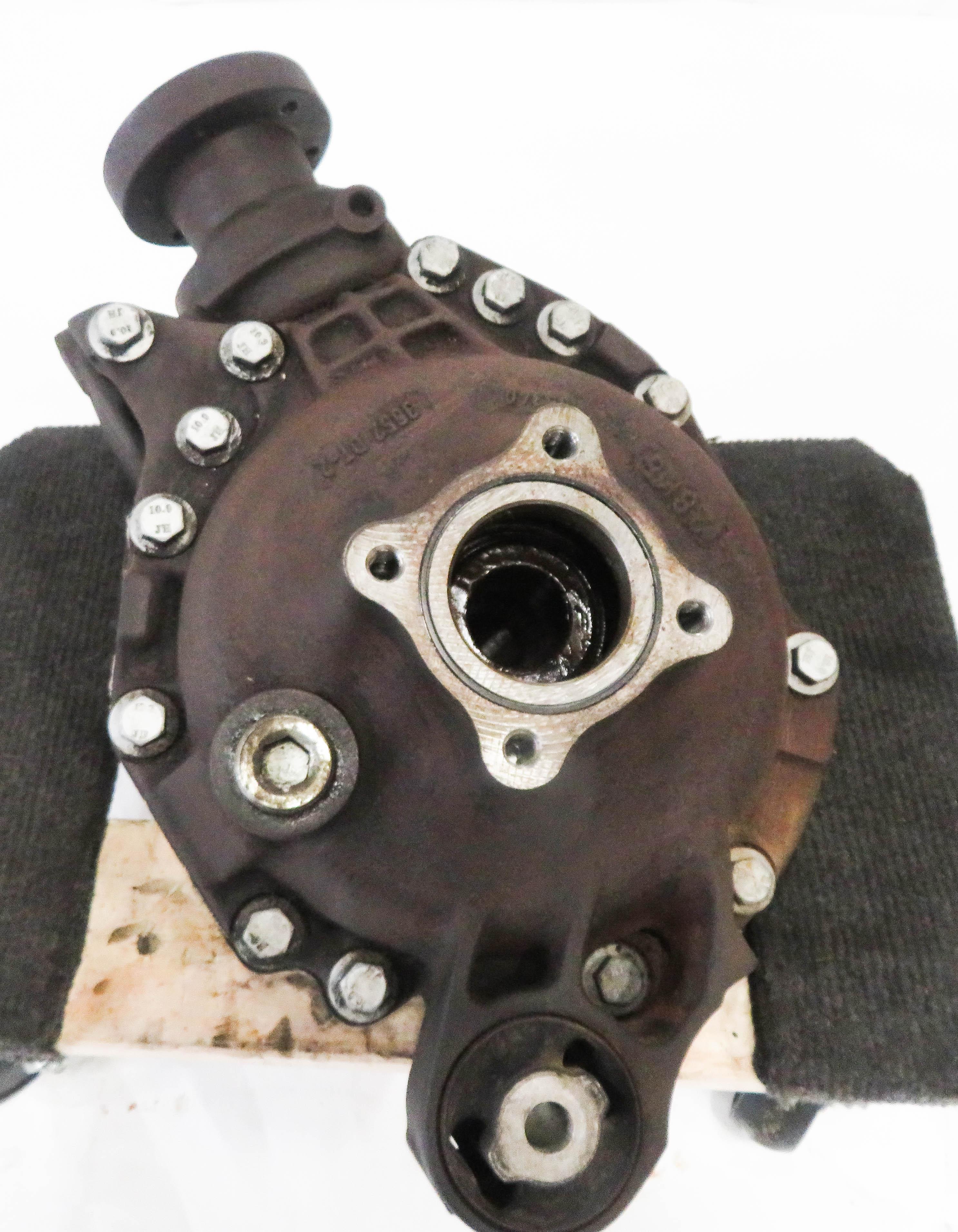 06-13 LR4 / RANGE ROVER SPORT L320 (4.2L / 5.0L) FRONT DIFFERENTIAL CARRIER 3.54 — exact item pictured