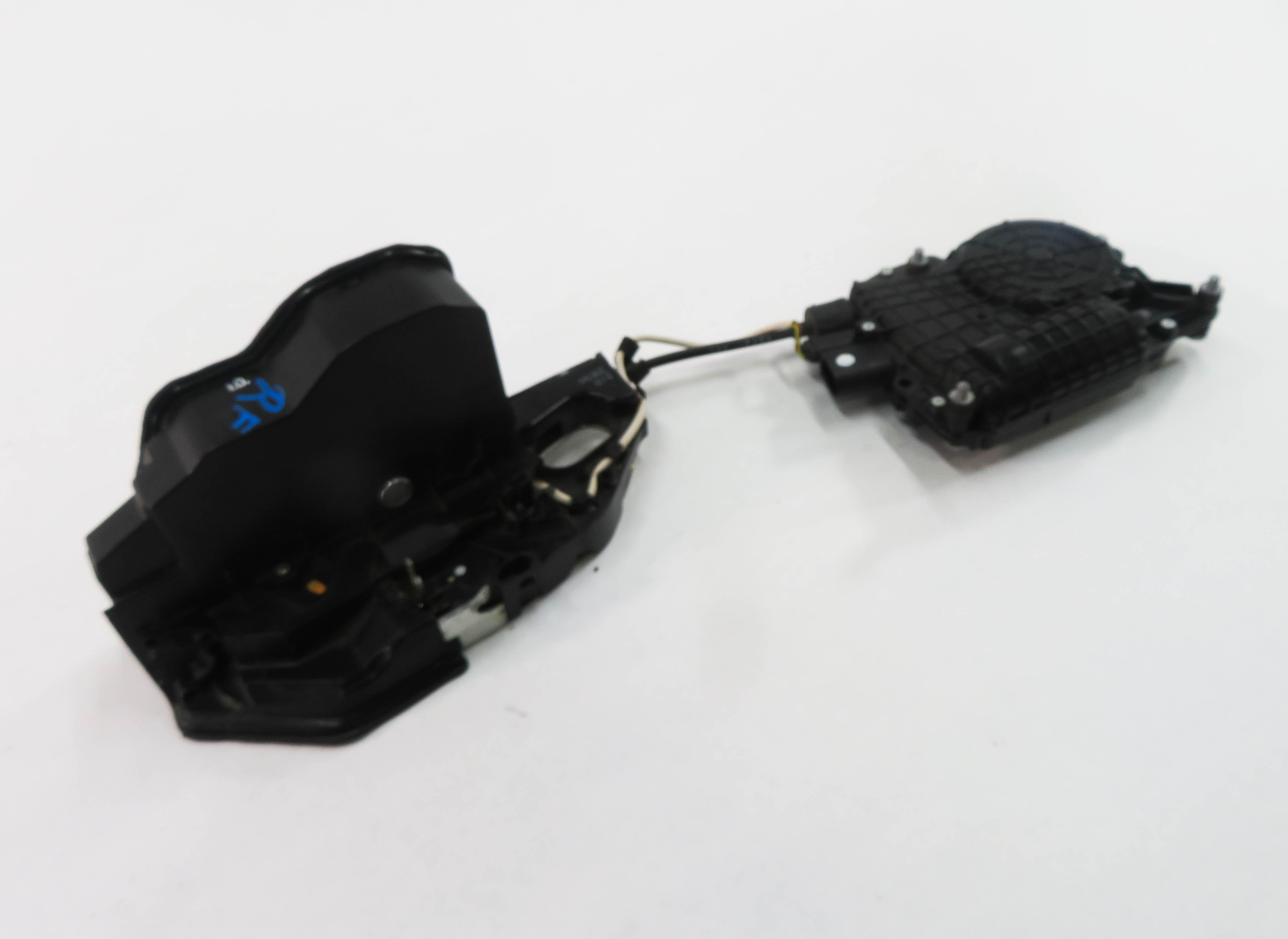 09-16 BMW 528i 535i 550i 740i 750i (F01 F10) RIGHT FRONT DOOR LATCH (SOFT CLOSE) — exact item pictured