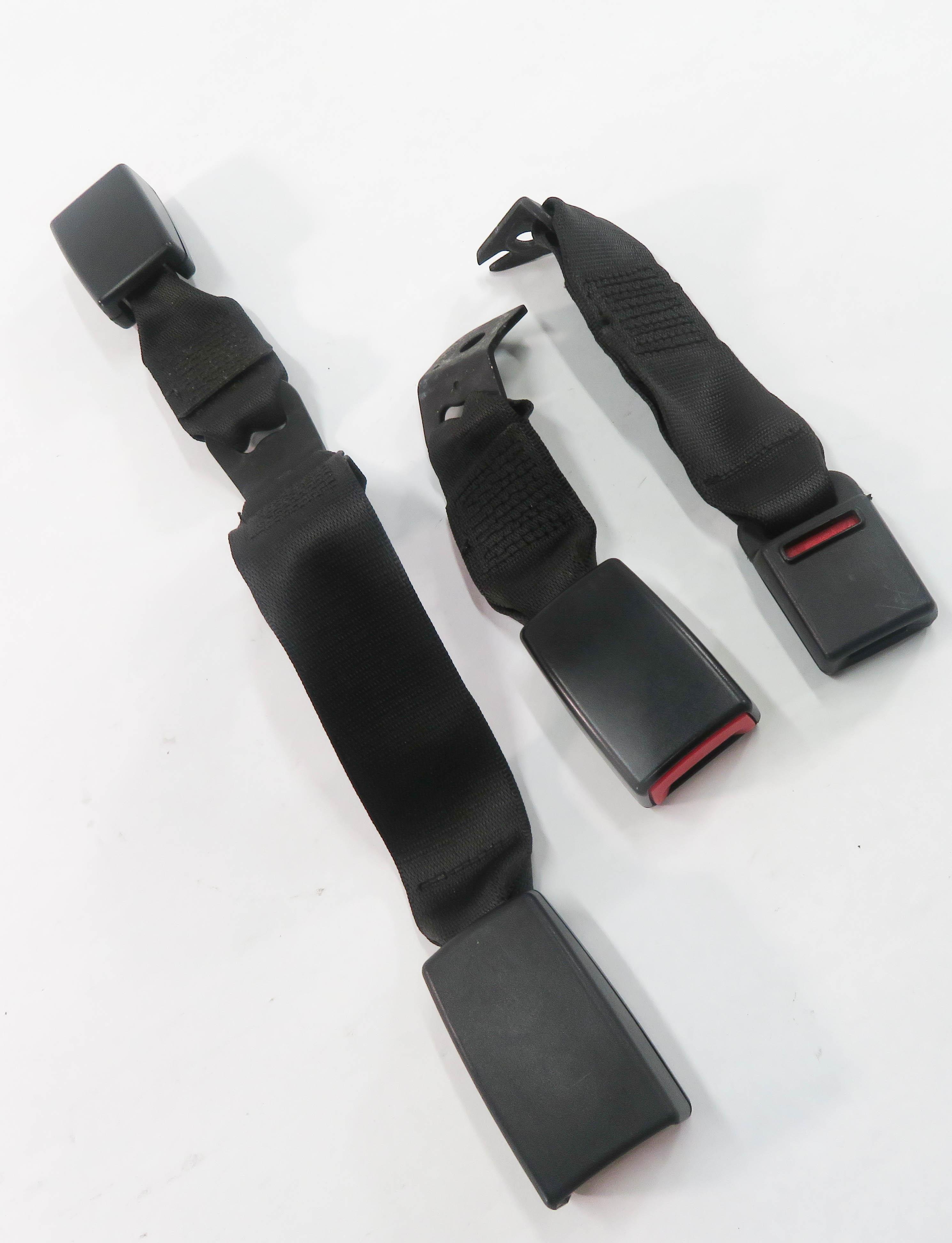 2010 BMW 335i (E90) REAR SEAT SEATBELT BUCKLE RECEIVER SET-3 (BLACK) — exact item pictured