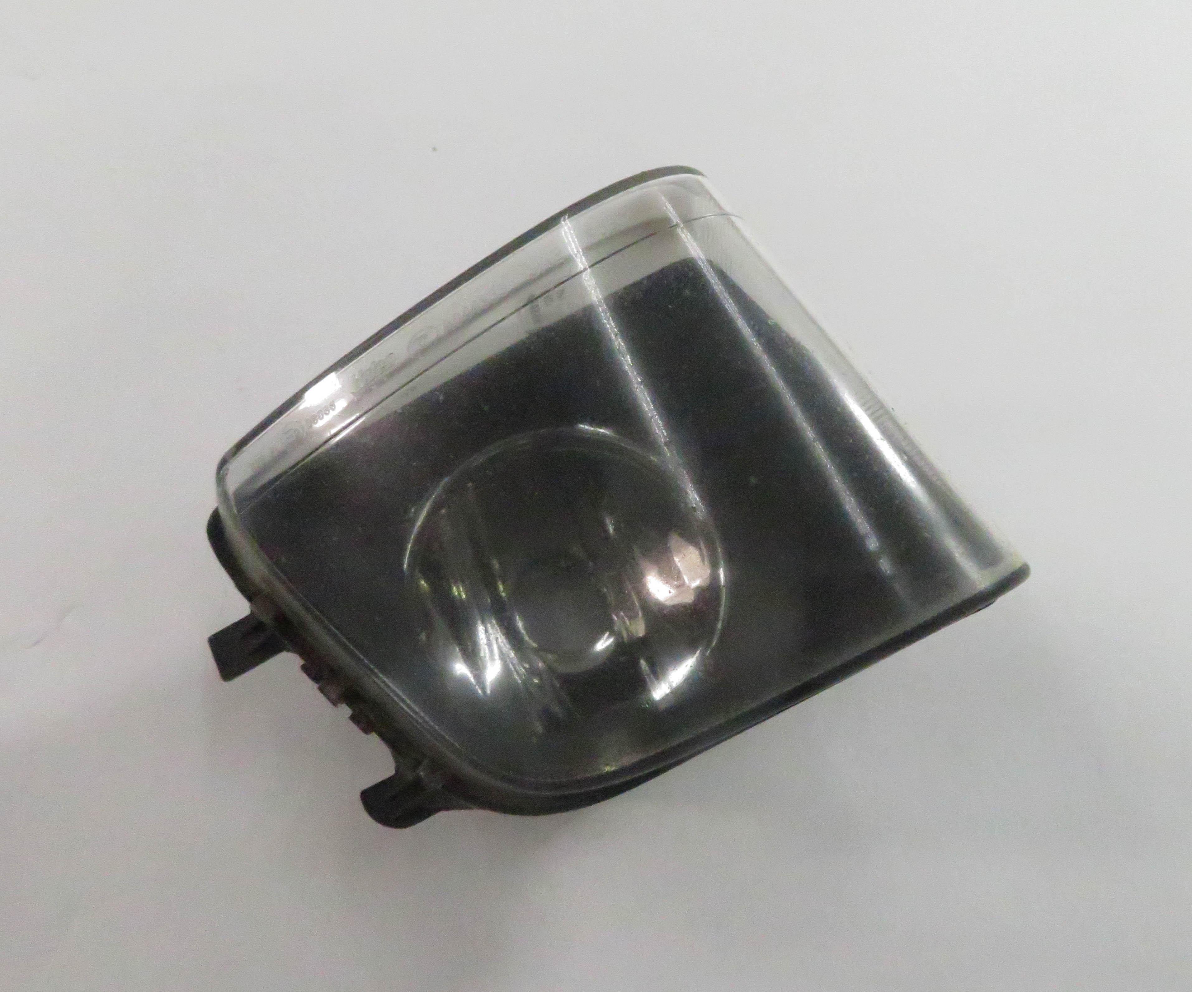 2010-2015 BMW 740i 750i 760i (F01) RIGHT FRONT PASSENGER FOG LIGHT DRIVING LAMP — exact item pictured