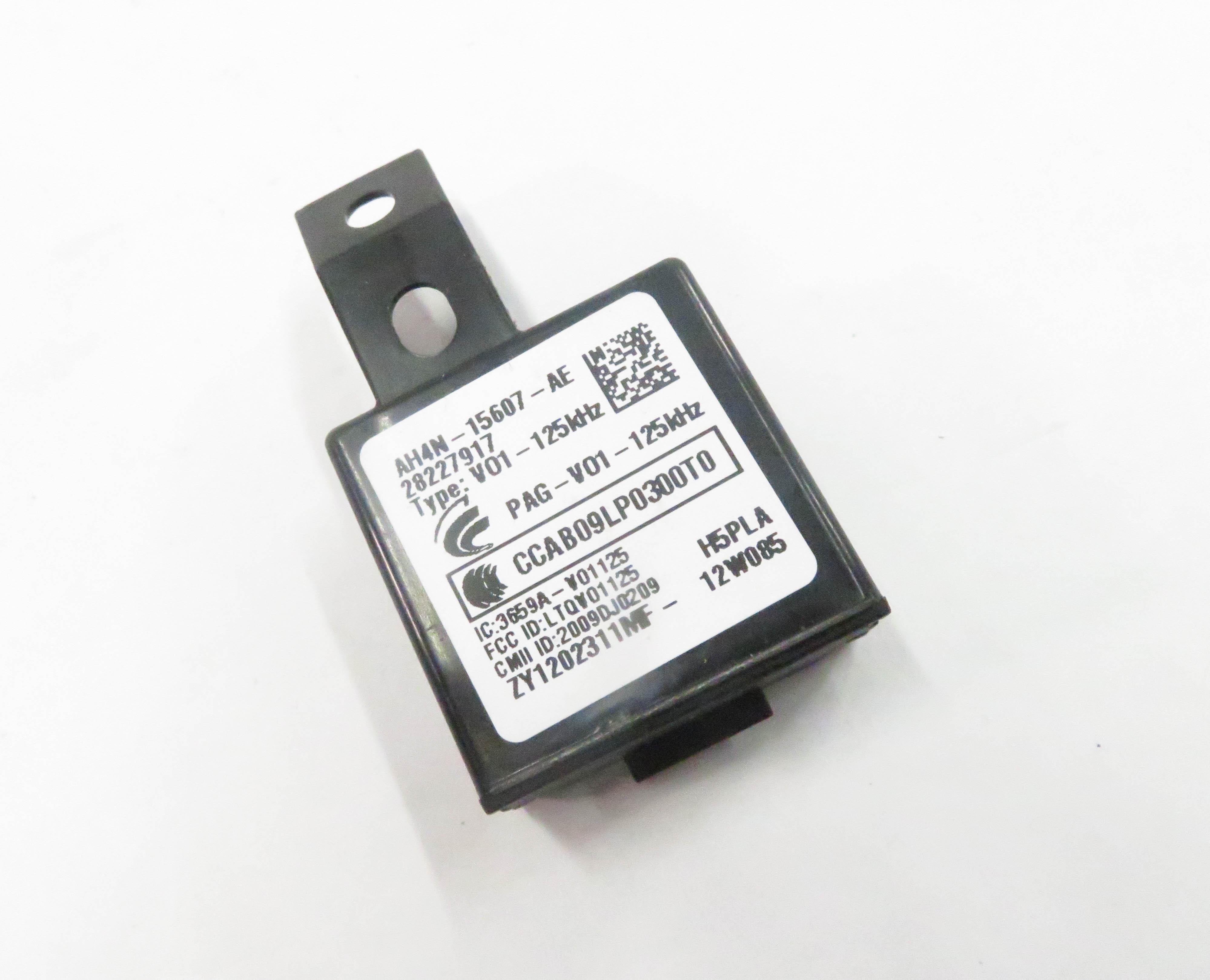 2012 RANGE ROVER (L322) KEYLESS ENTRY ANTENNA SENSOR MODULE — exact item pictured