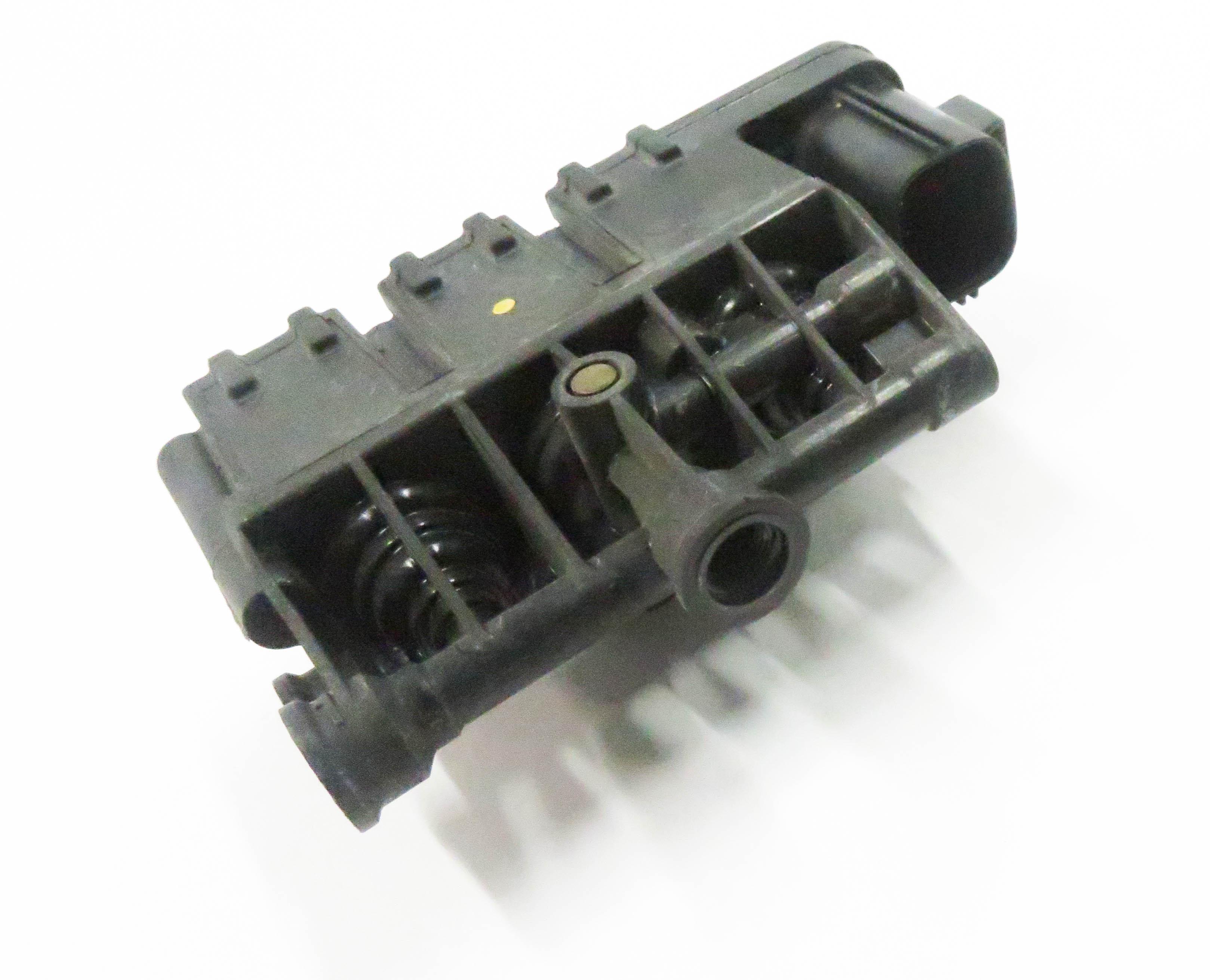 2012 RANGE ROVER (L322) AIR SUSPENSION VALVE BLOCK — exact item pictured