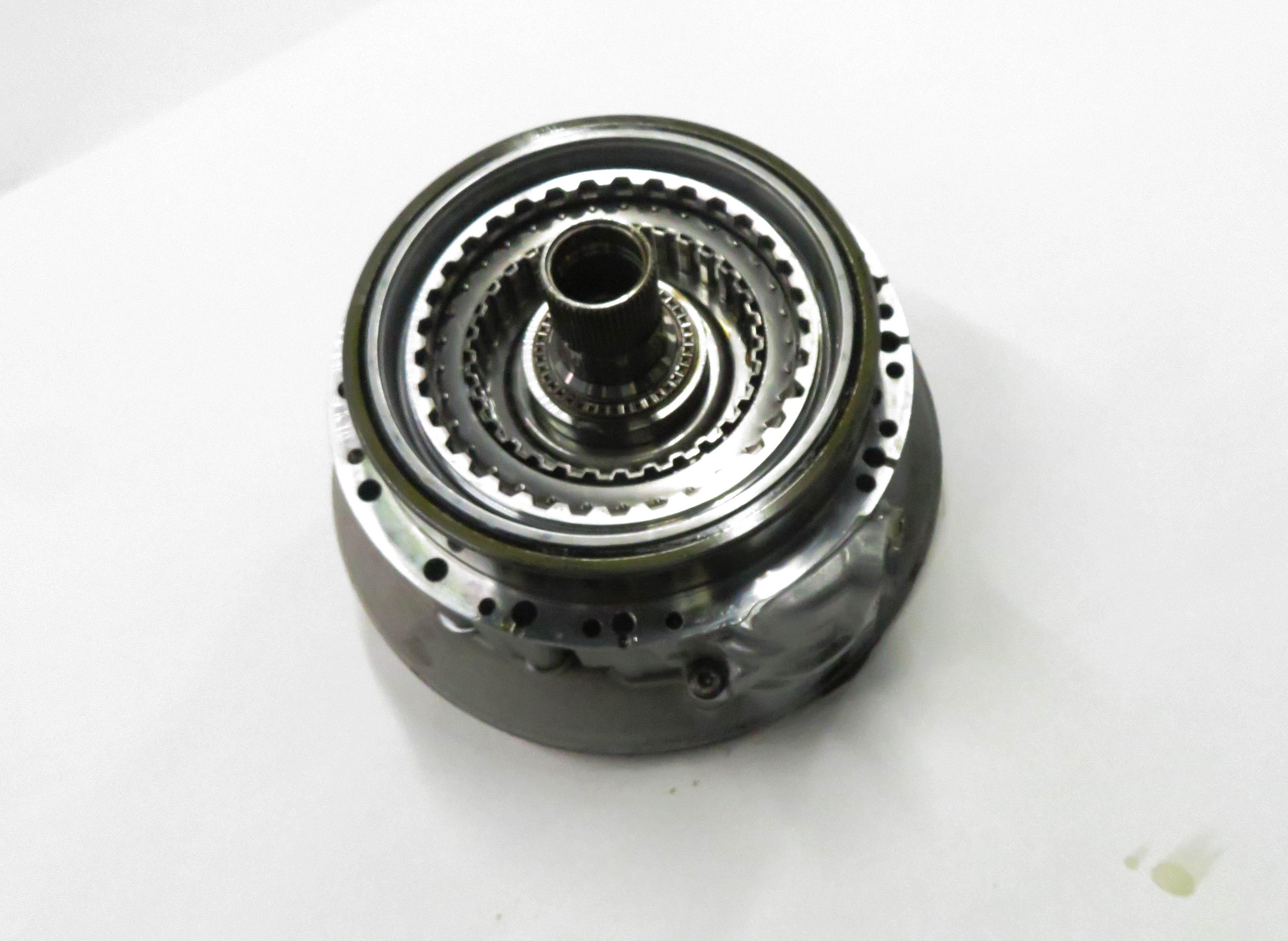 10-12 BMW 550i 550iGT (F07 F10) 4.4L N63 8HP-70 AT TRANSMISSION OIL FLUID PUMP — exact item pictured