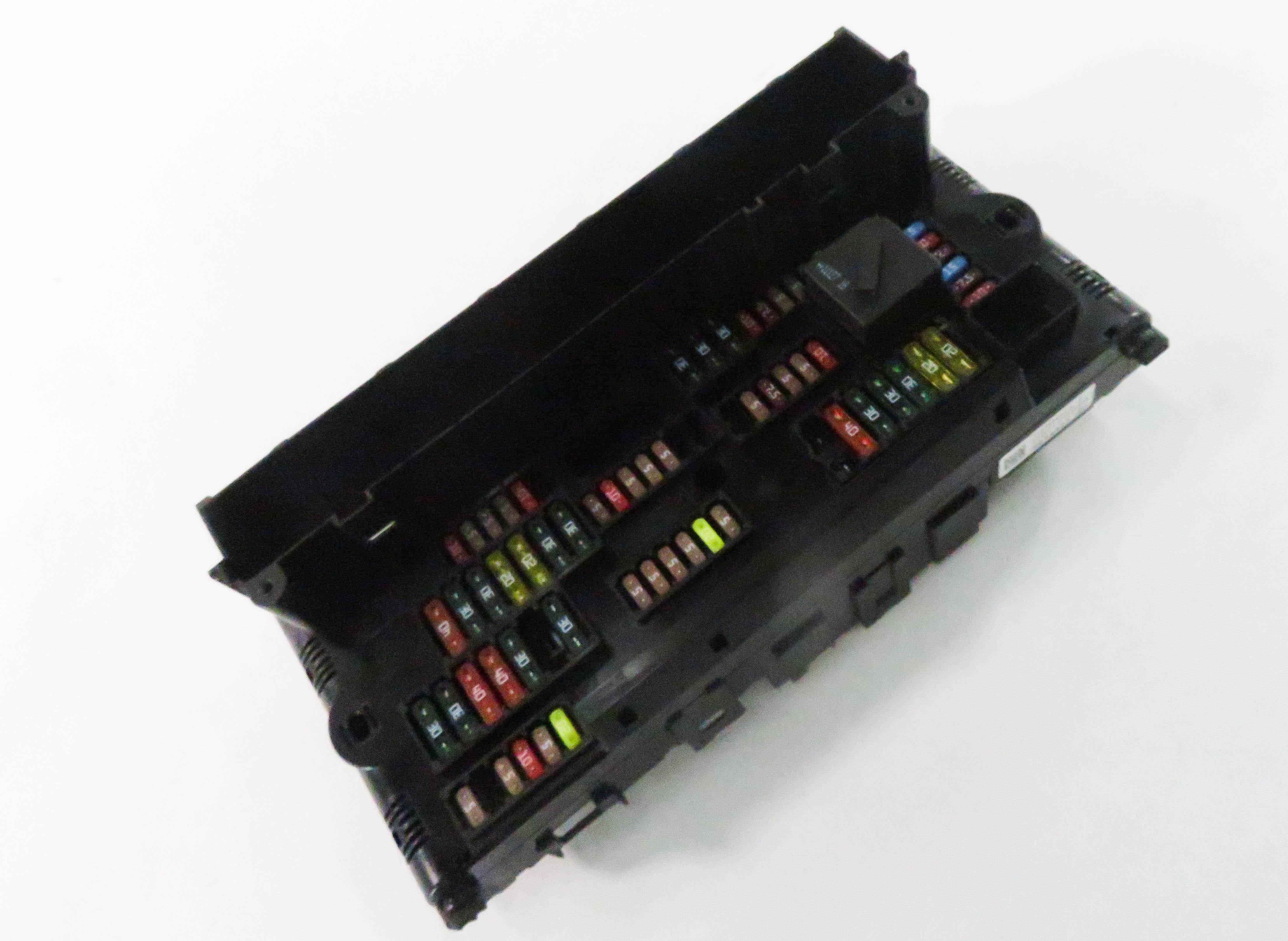 2011 BMW 550i (F10) FRONT POWER DISTRIBUTION FUSE BOX — exact item pictured