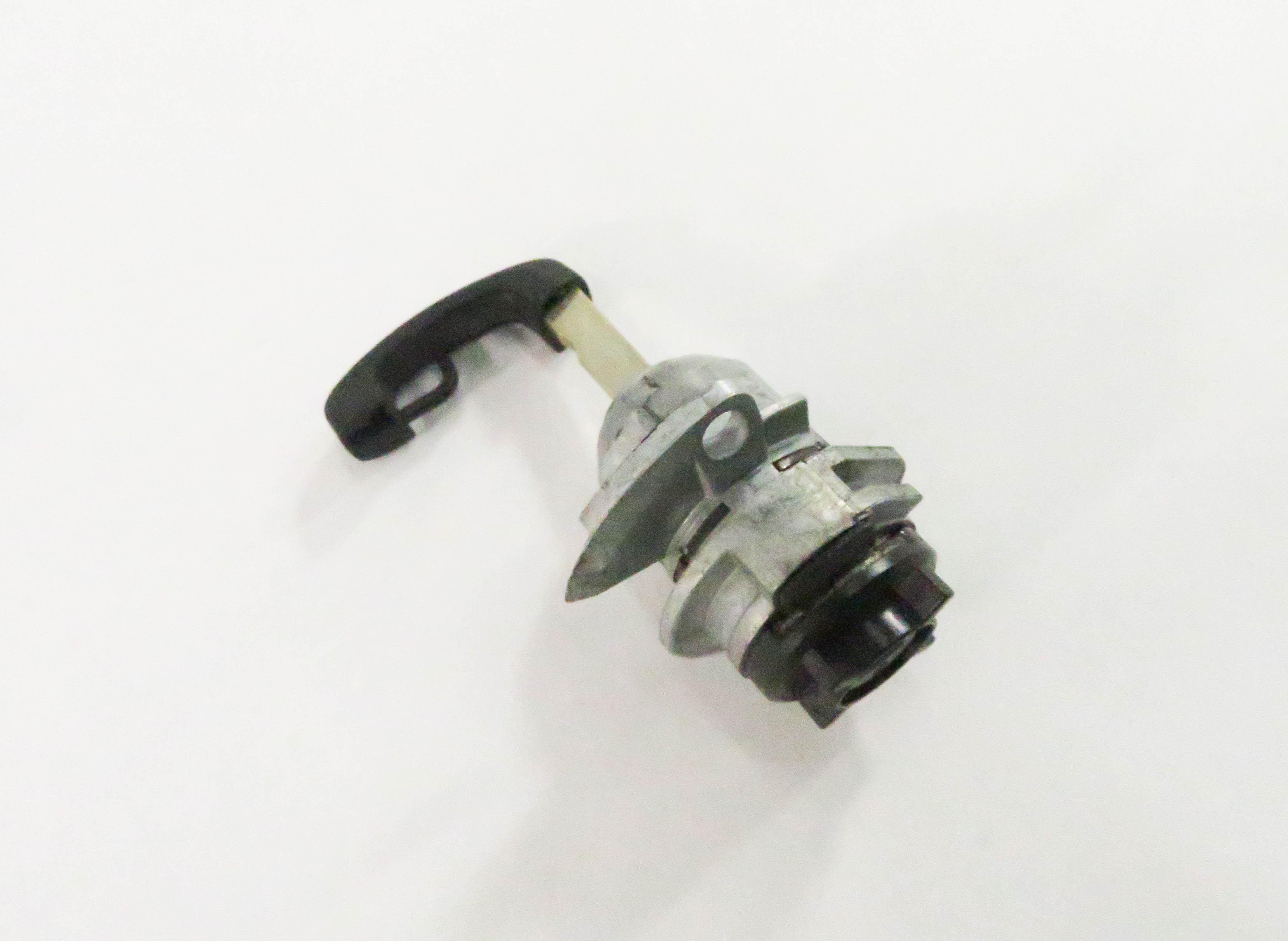 2011 BMW 550i (F10) LEFT FRONT DRIVER DOOR HANDLE LOCK CYLINDER w/ KEY — exact item pictured