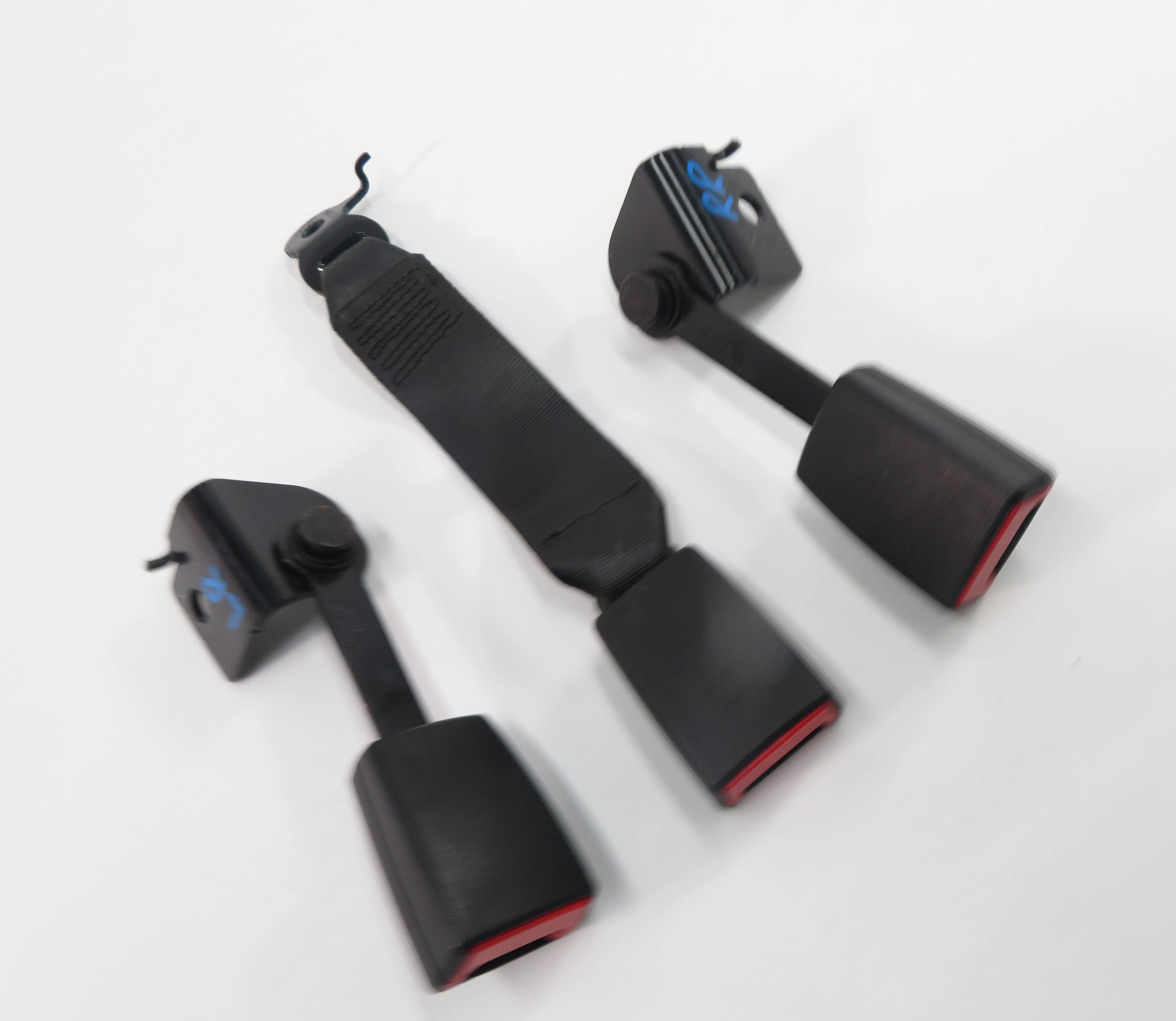 2012 BMW 750i (F01) REAR SEAT - SEATBELT BUCKLE RECEIVER SET-3 — exact item pictured