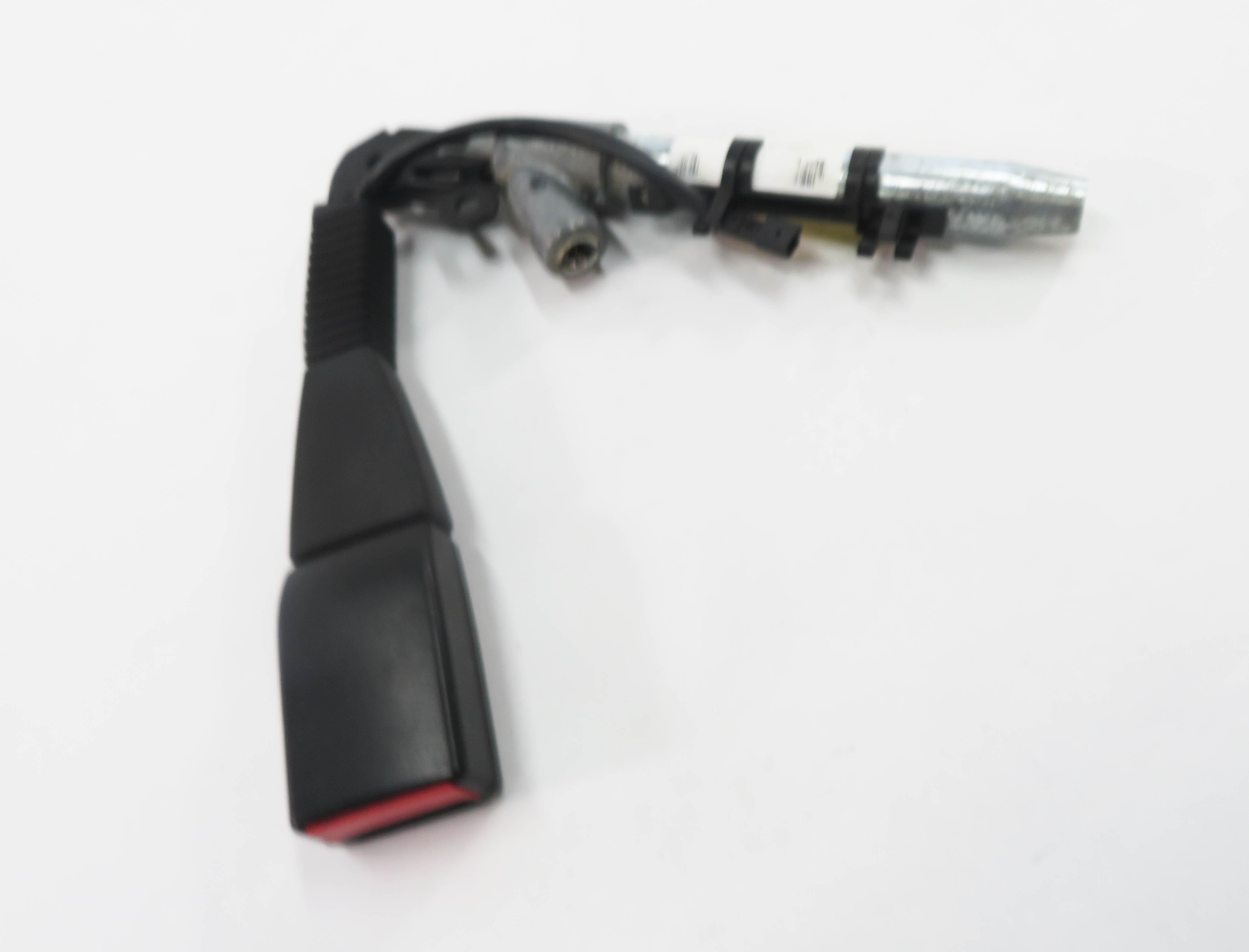 07-14 BMW X5 X5M X6 X6M (E70 E71) RIGHT FRONT PASSENGER SEATBELT BUCKLE RECEIVER — exact item pictured