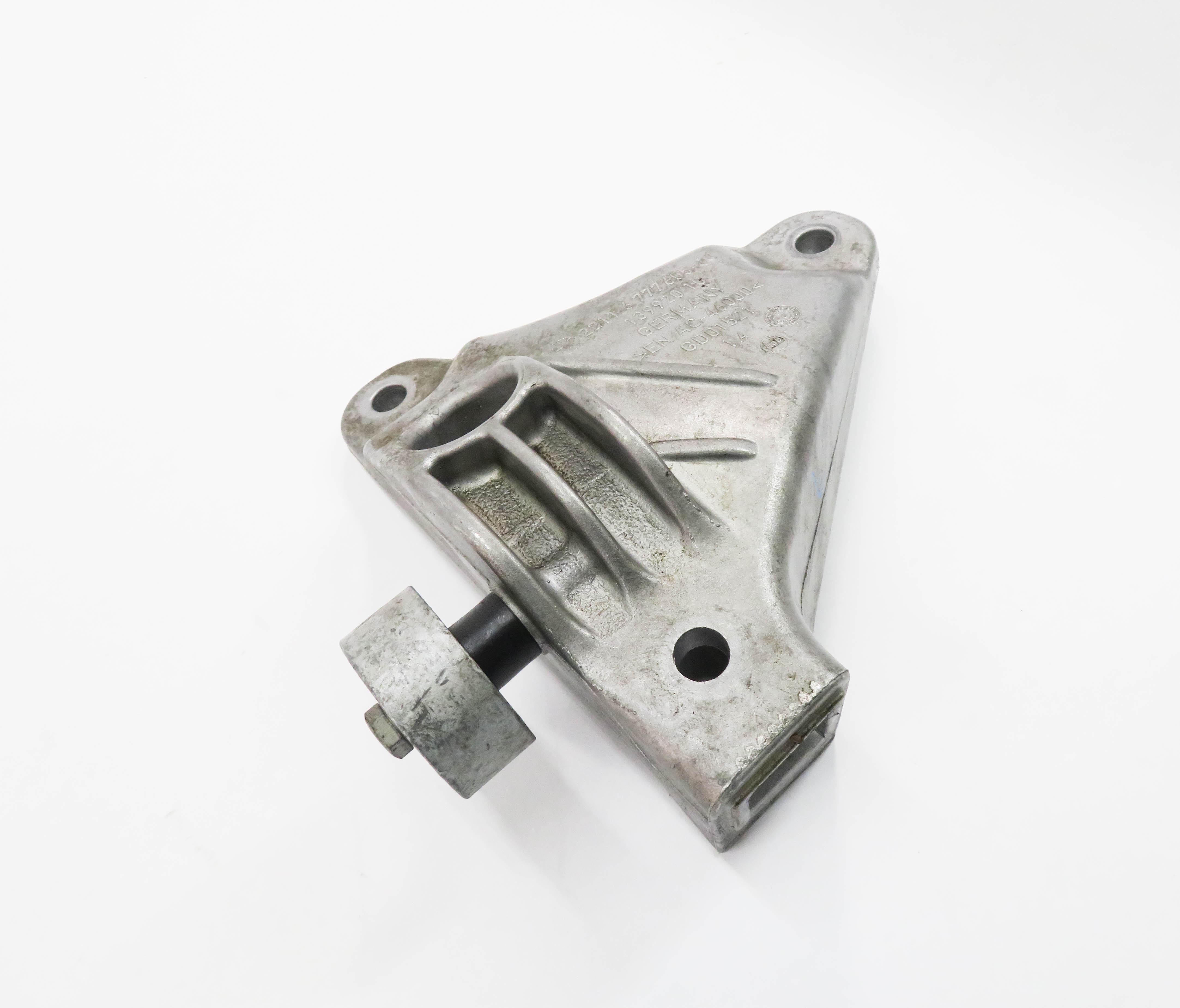 2015 BMW 535i (F10) 3.0L N55 TURBO - LEFT DRIVER ENGINE MOUNT BRACKET — exact item pictured