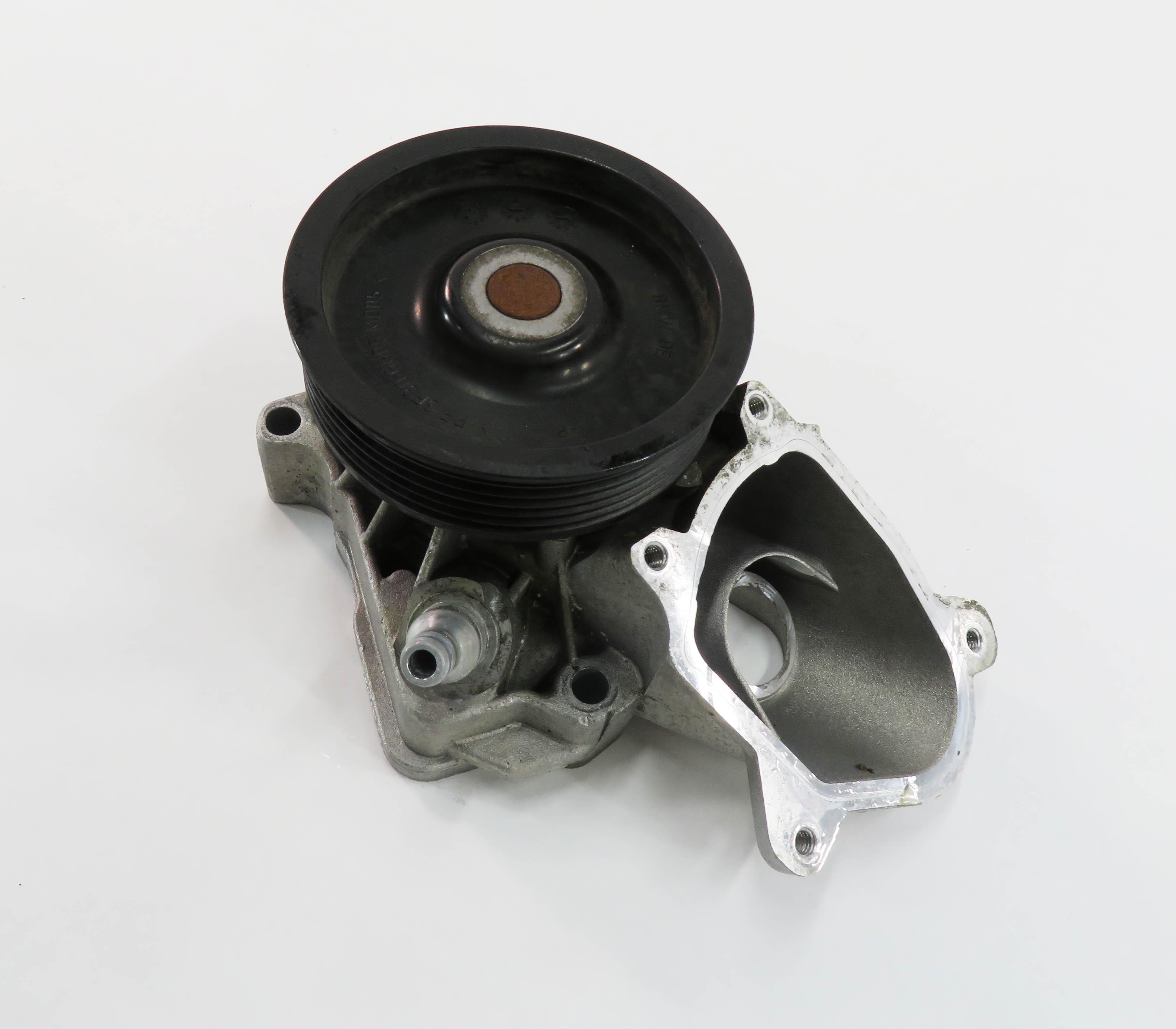 2009-2013 BMW 335D X5 (E90 E70) 3.0L M57Y DIESEL ENGINE COOLANT FLUID WATER PUMP — exact item pictured
