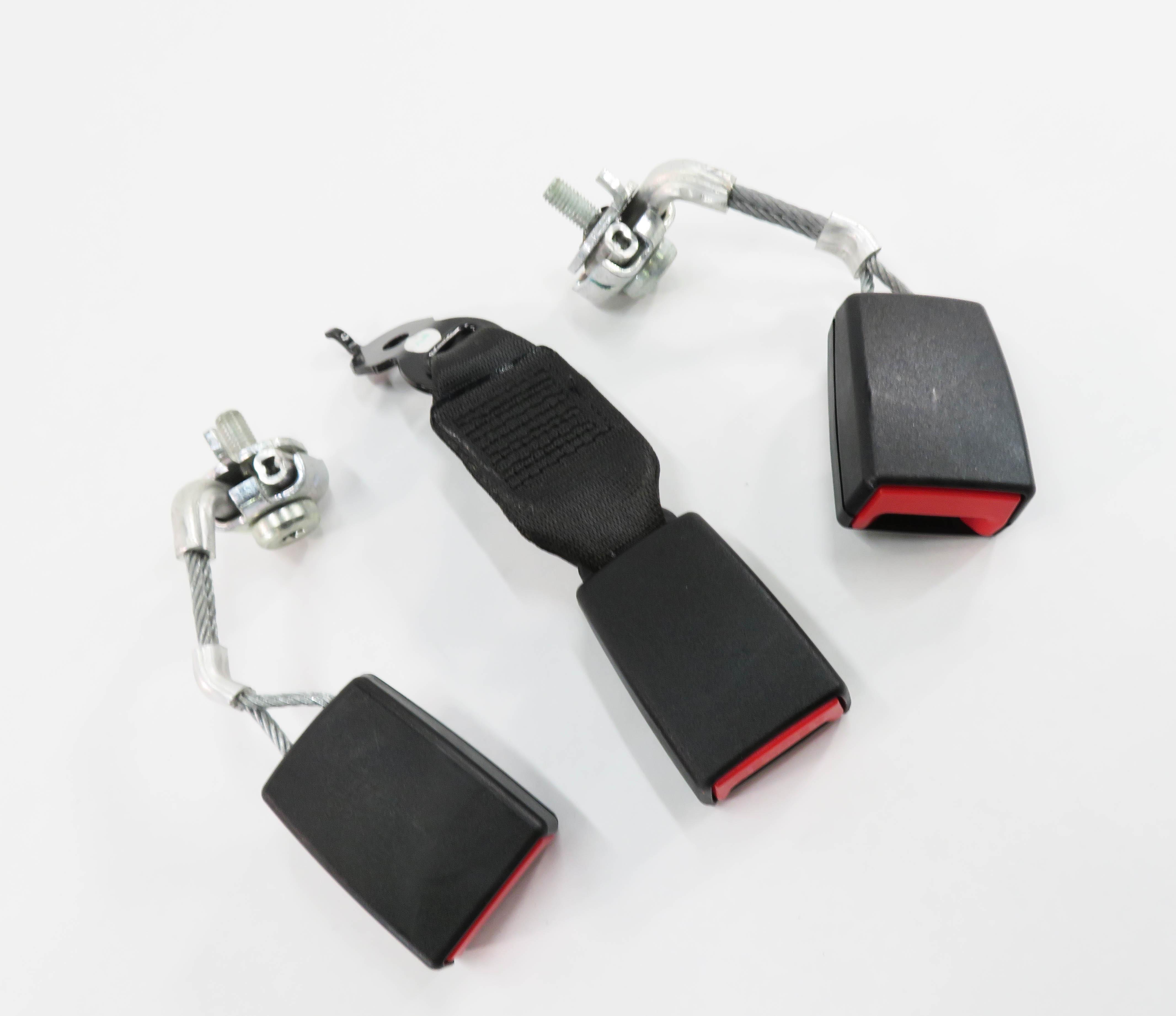 2011 BMW 550i (F10) REAR SEAT SEATBELT BUCKLE RECEIVER SET-3 (BLACK) — exact item pictured