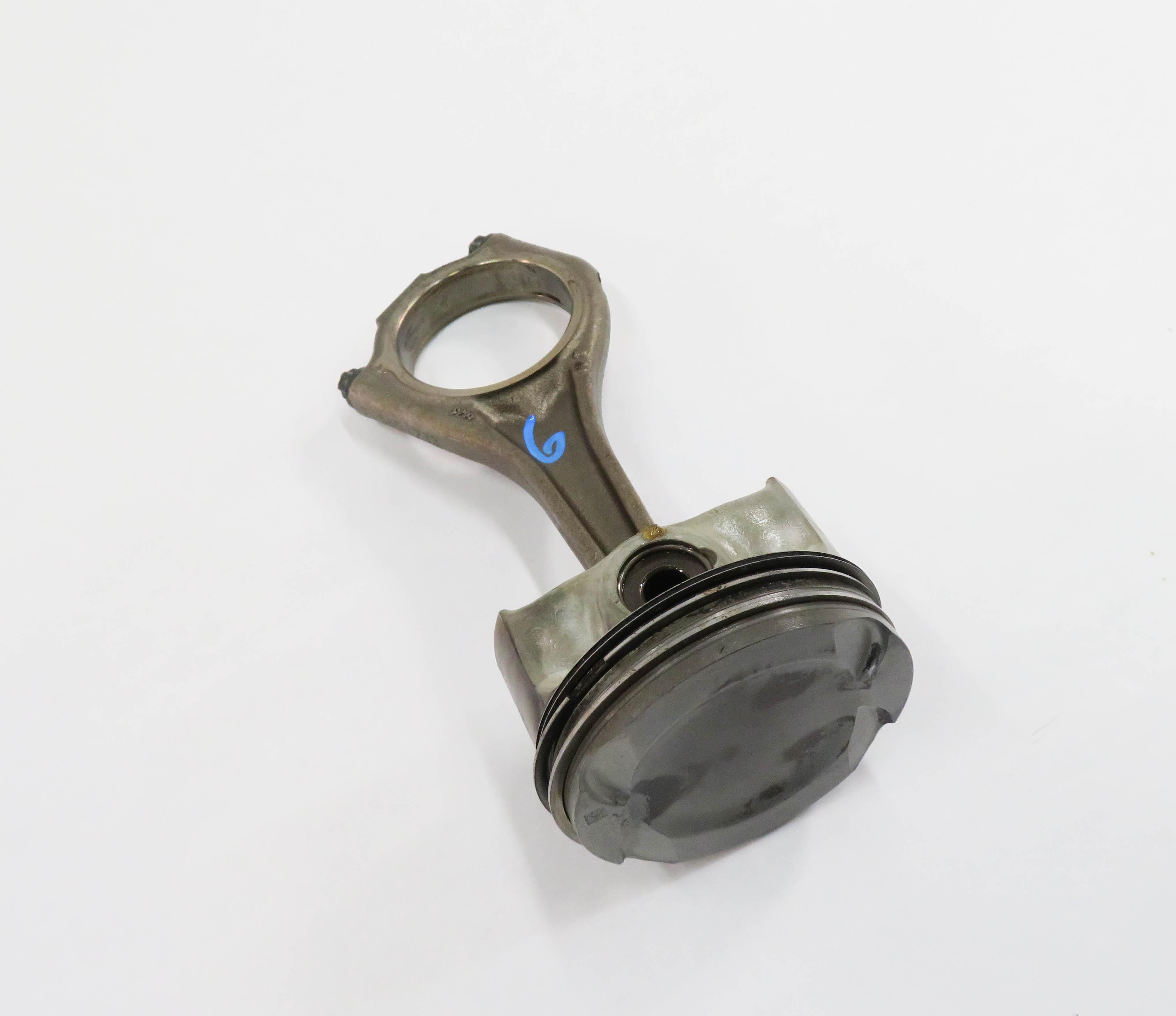 09-14 BMW X5 X6 550i 750i (E70 E71 F10 F01 F06 F07) 4.4L TWIN TURBO RIGHT PISTON — exact item pictured