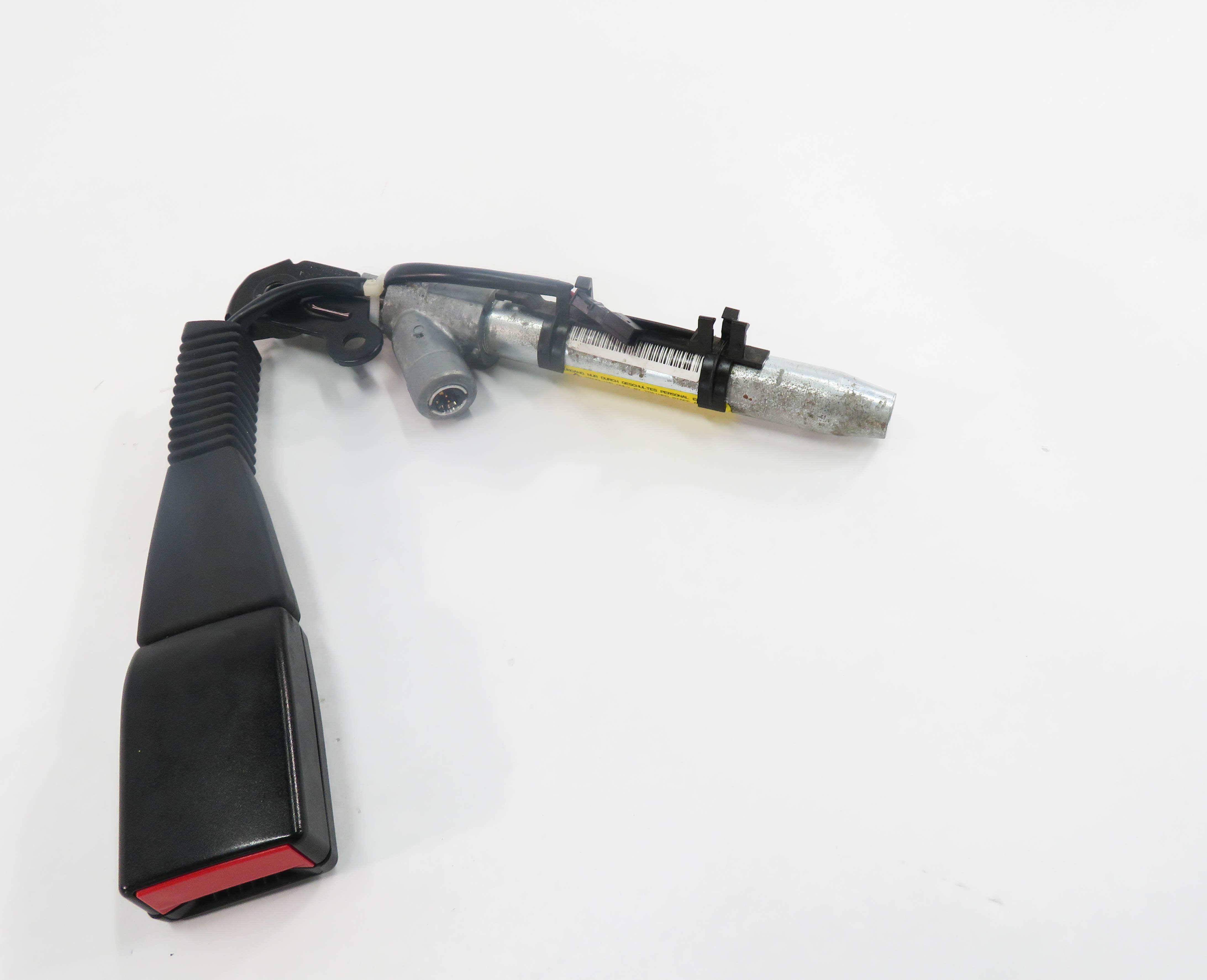 07-14 BMW X5 X5M X6 X6M (E70 E71) RIGHT FRONT PASSENGER SEATBELT BUCKLE RECEIVER — exact item pictured