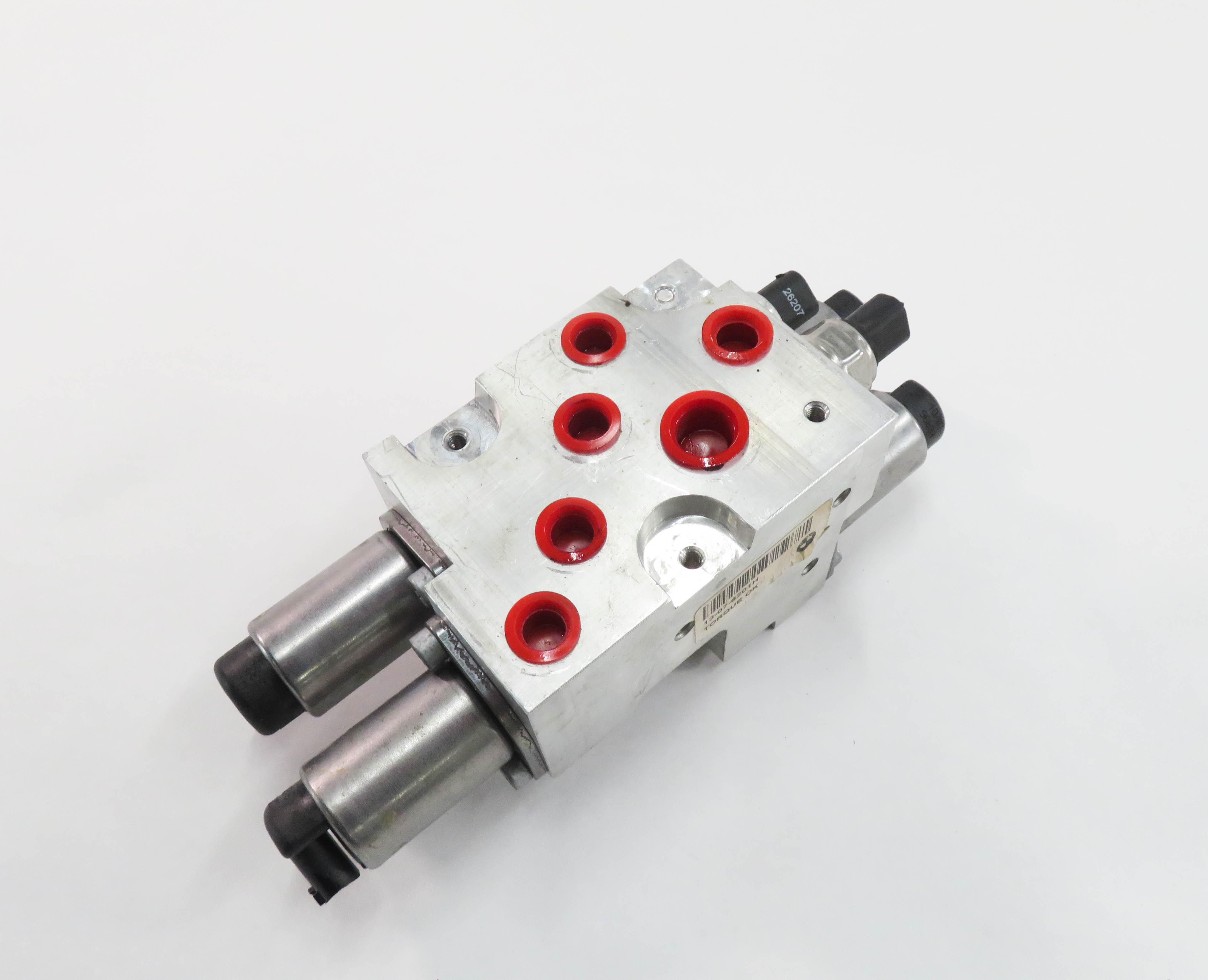 2007 BMW X5 (E70) DYNAMIC DRIVE SUSPENSION VALVE BLOCK — exact item pictured