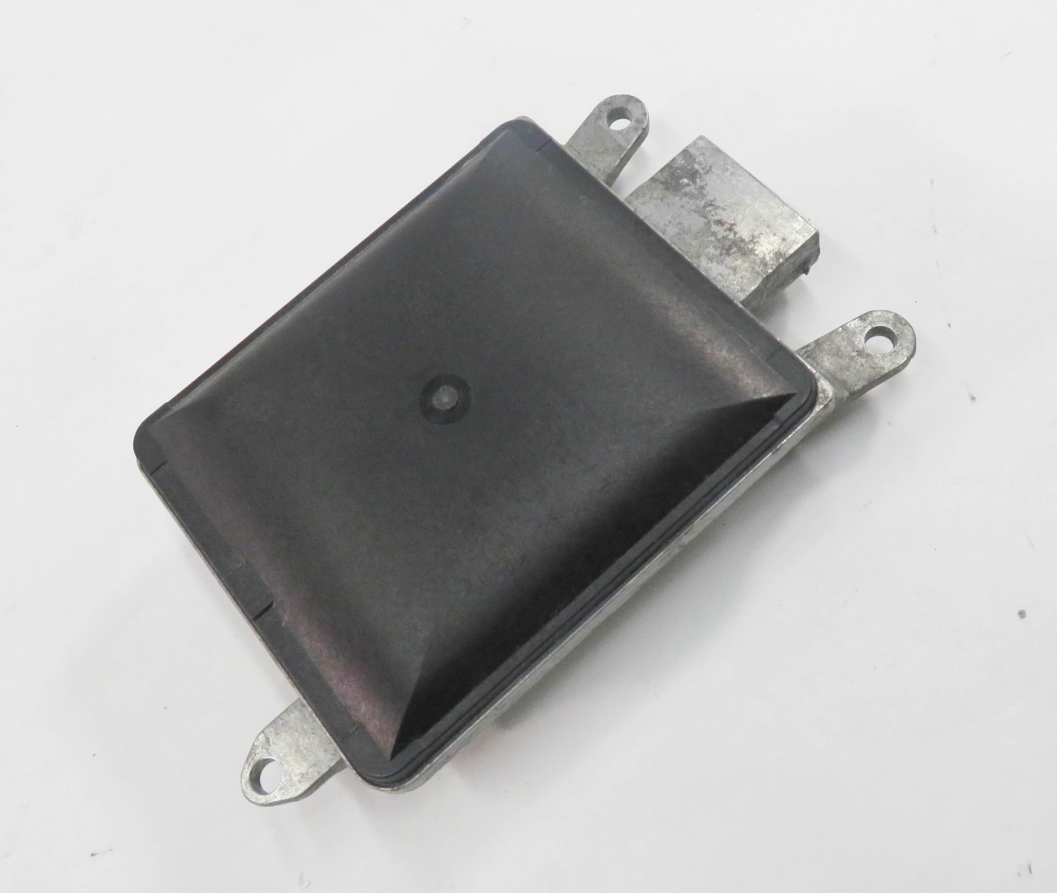 2012-2015 AUDI A7 S7 RS7 (C7 4G8) BLIND SPOT ALERT CONTROL MODULE (SLAVE) — exact item pictured