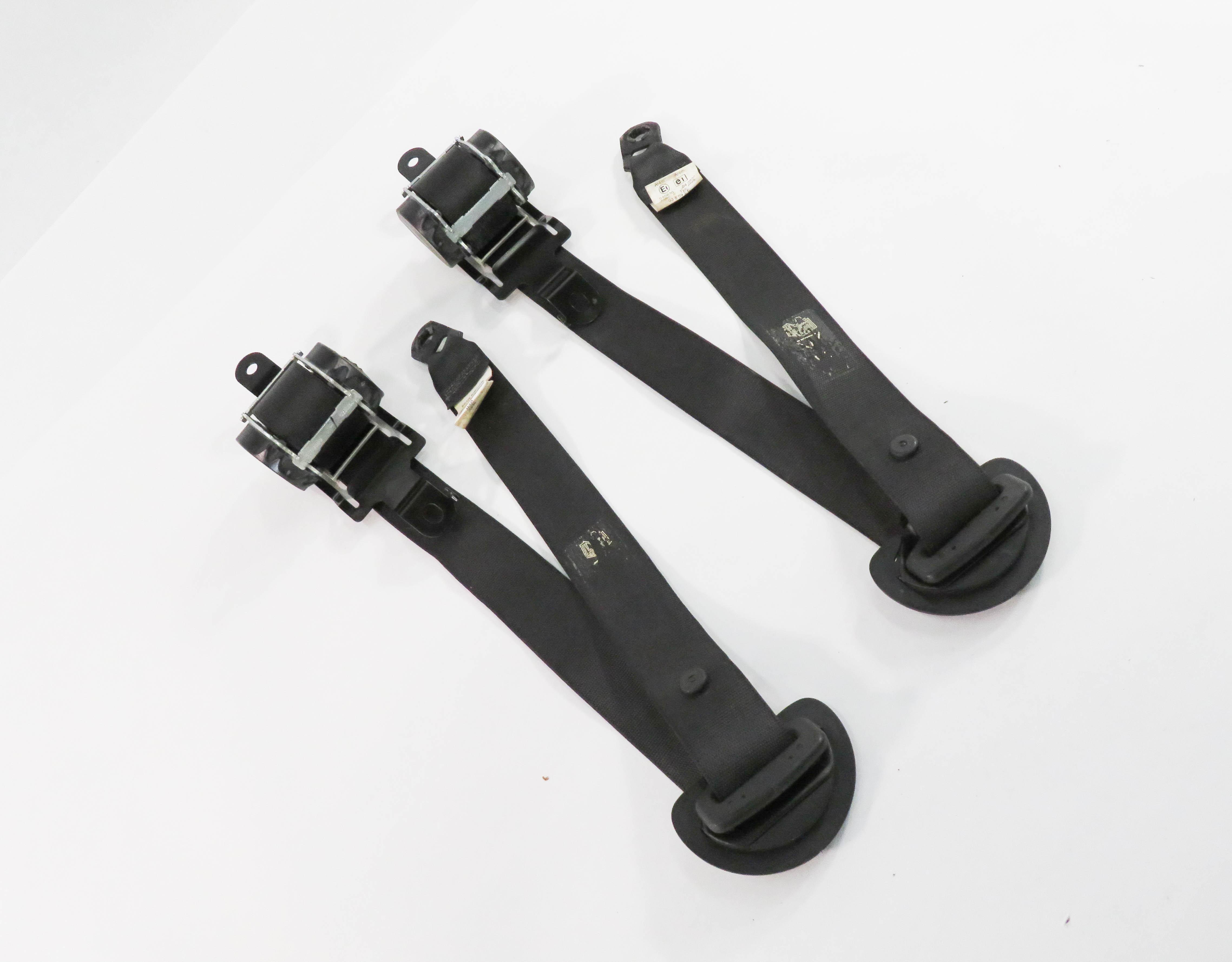 2009 BMW X5 (E70) L&R REAR 2nd SECOND ROW SEAT SEATBELT RETRACTOR SET (BLACK) — exact item pictured