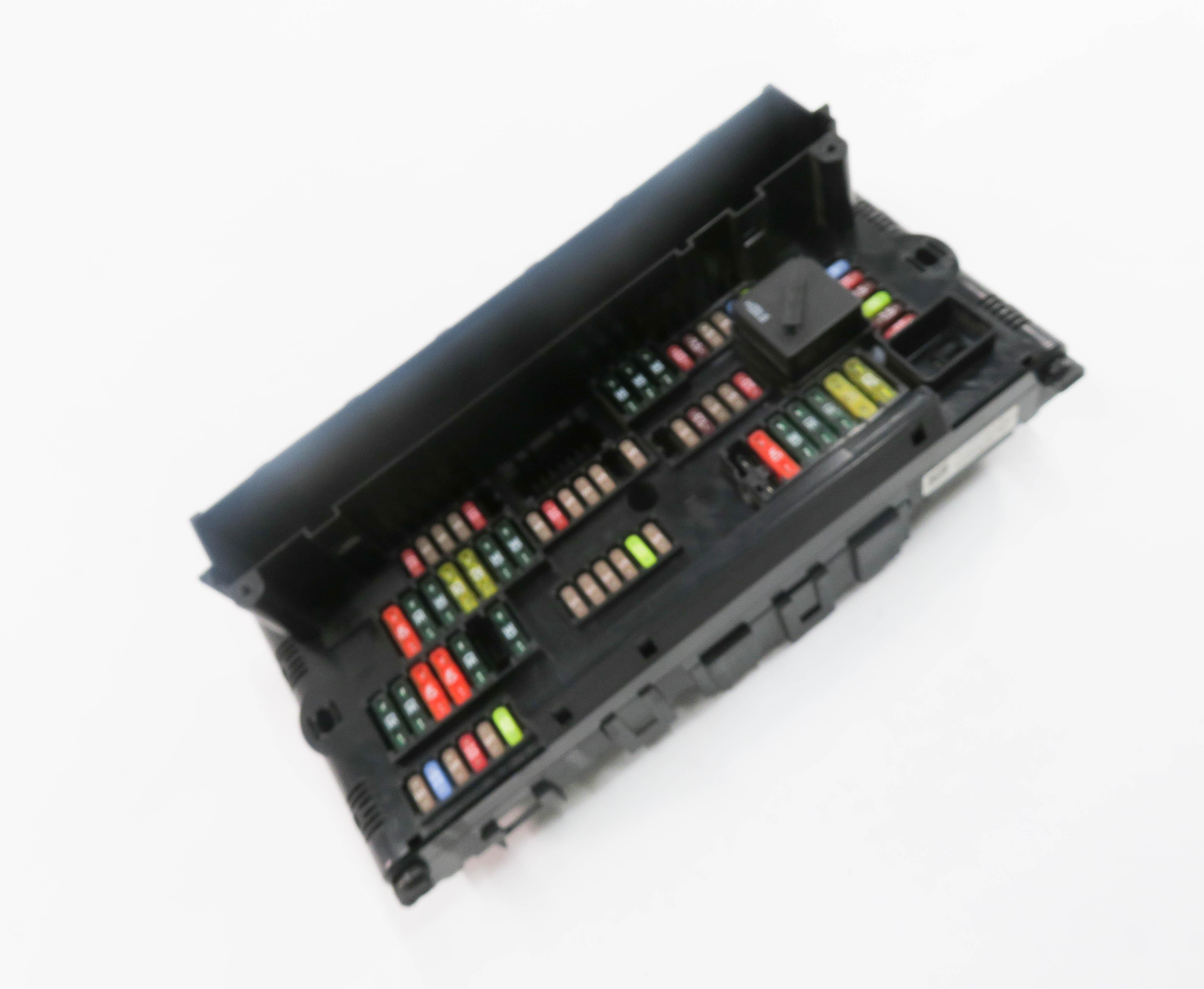 2014 BMW M6 ///M (F06) FRONT POWER DISTRIBUTION FUSE BOX — exact item pictured