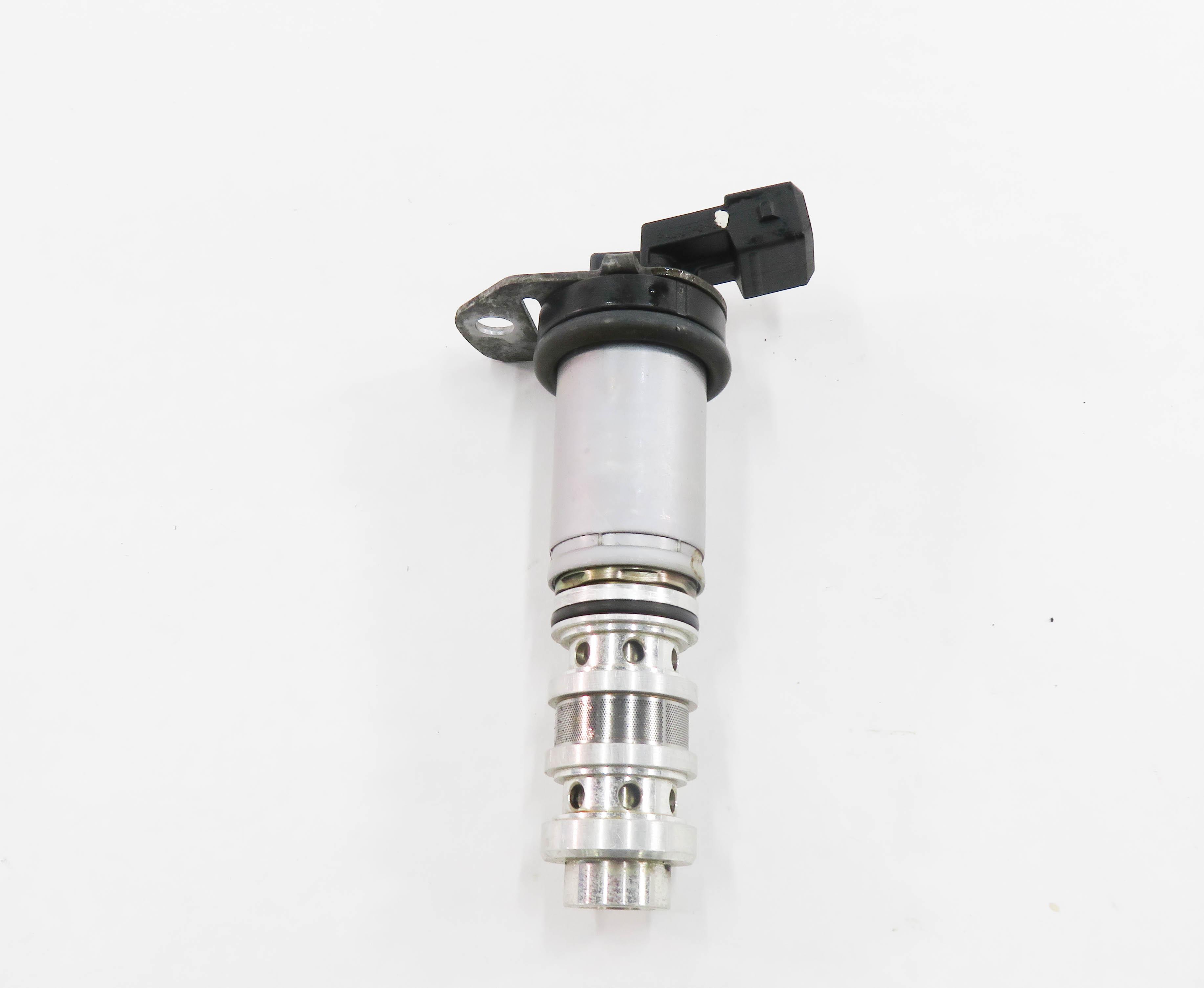 2014 BMW M6 ///M (F06) 4.4L S63 TWIN TURBO ENGINE - VVT VANOS TIMING SOLENOID — exact item pictured
