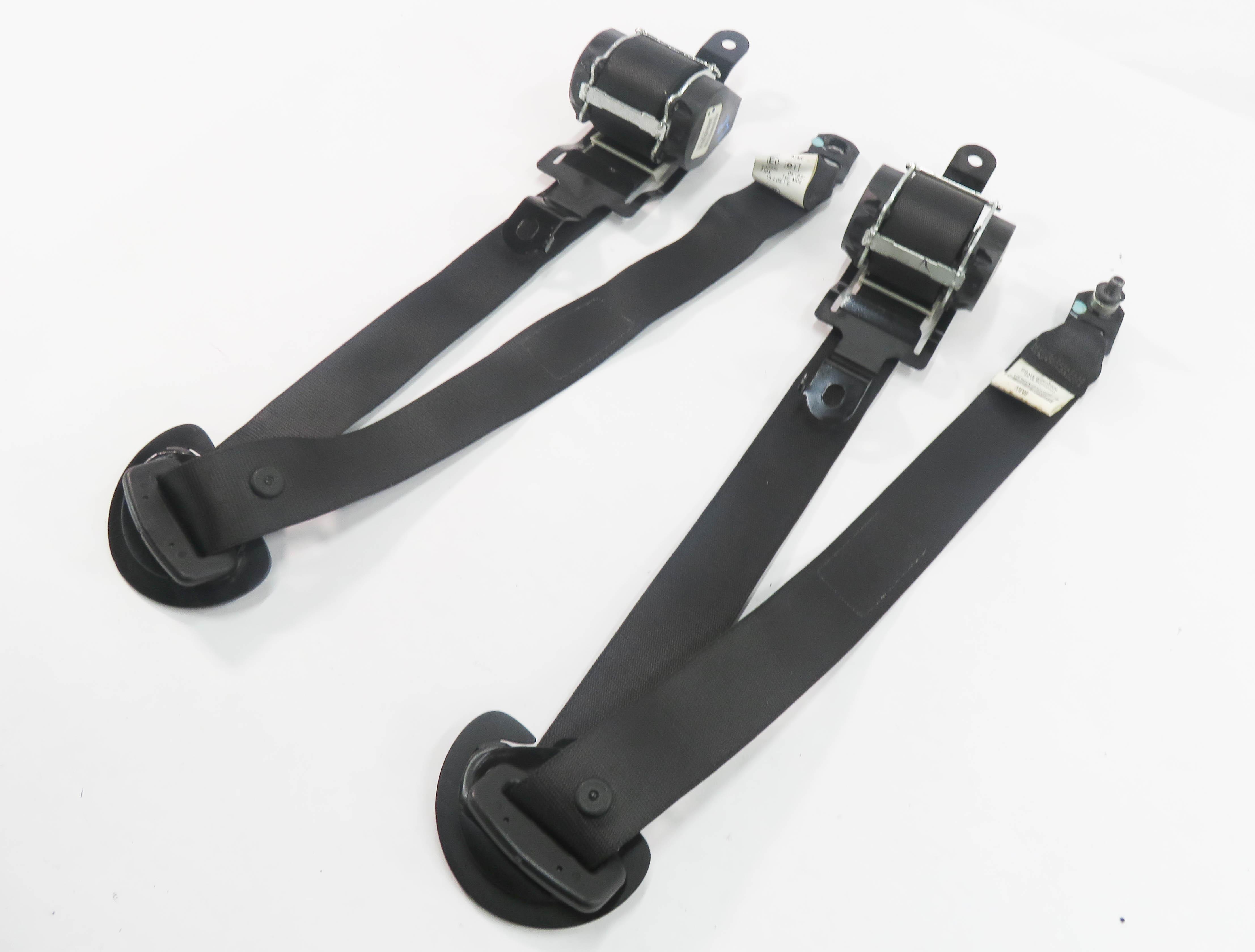 08 BMW X5 (E70) LEFT & RIGHT REAR 2nd SECOND ROW SEATBELT RETRACTOR SET (BLACK) — exact item pictured