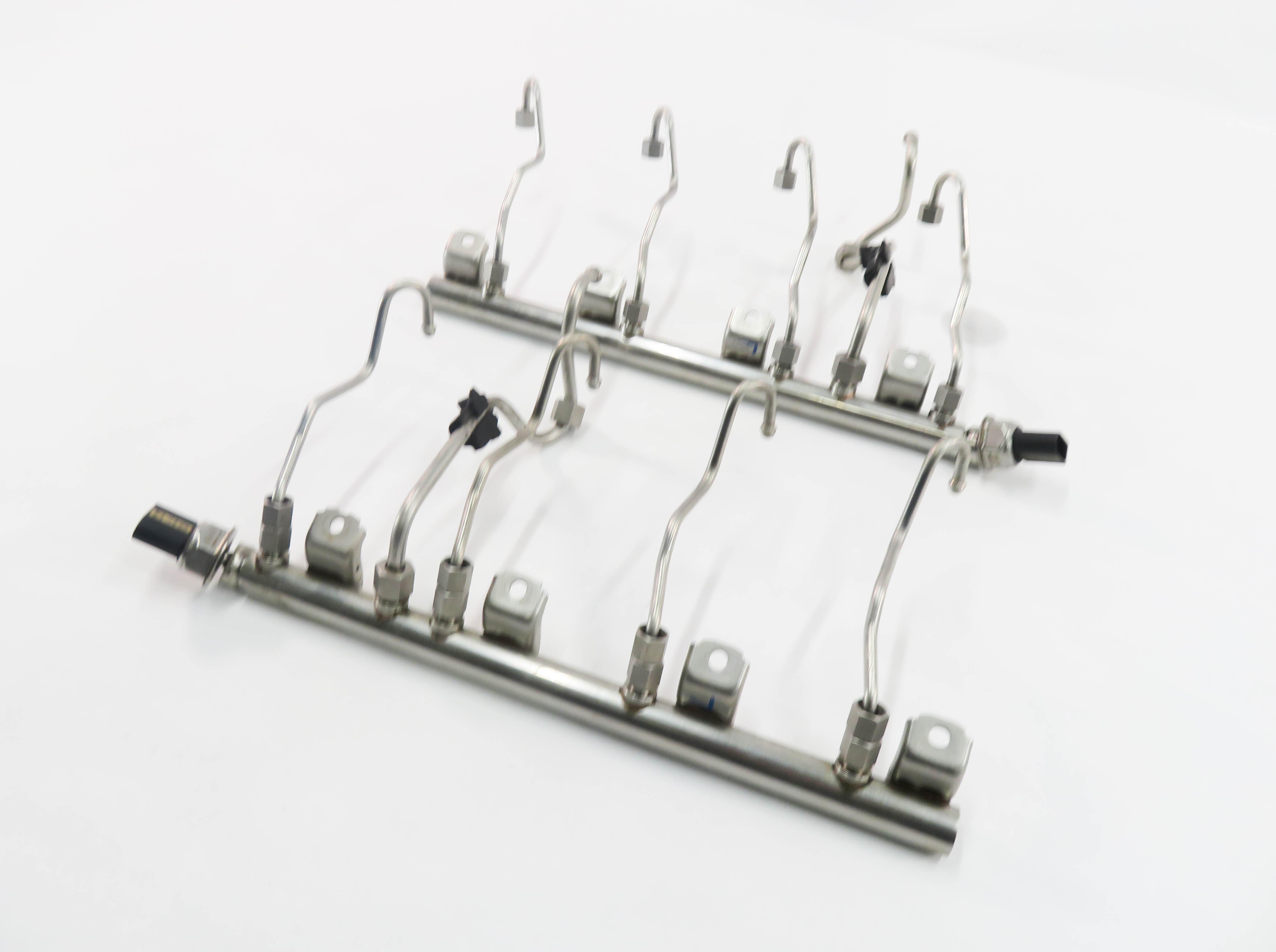 2011 BMW 550i (F10) 4.4L N63 TWIN TURBO ENGINE - FUEL RAIL SET — exact item pictured
