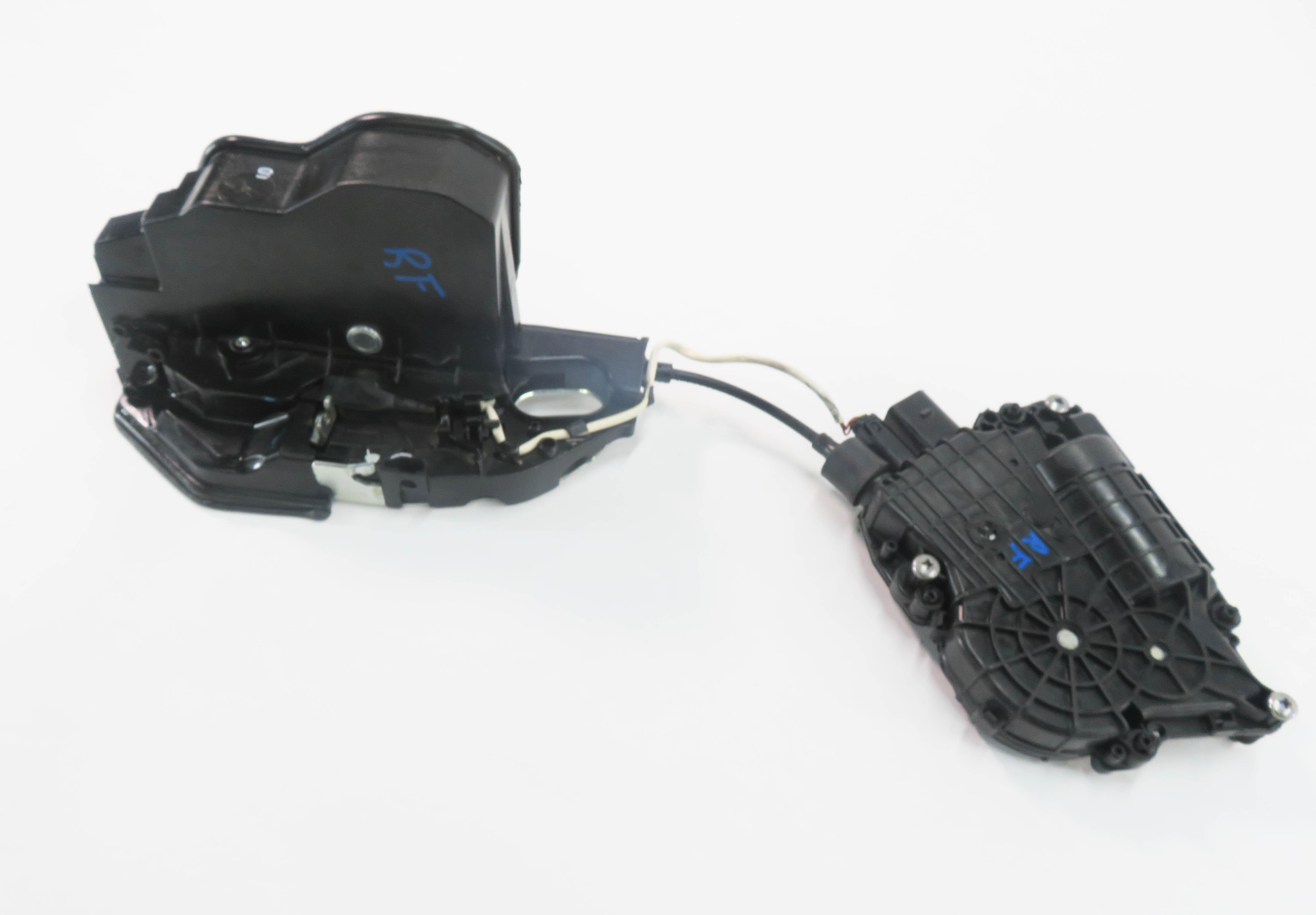 10-16 BMW 528i 535i 550i 750i 760i (F01 F10) RIGHT FRONT DOOR LATCH (SOFT CLOSE) — exact item pictured