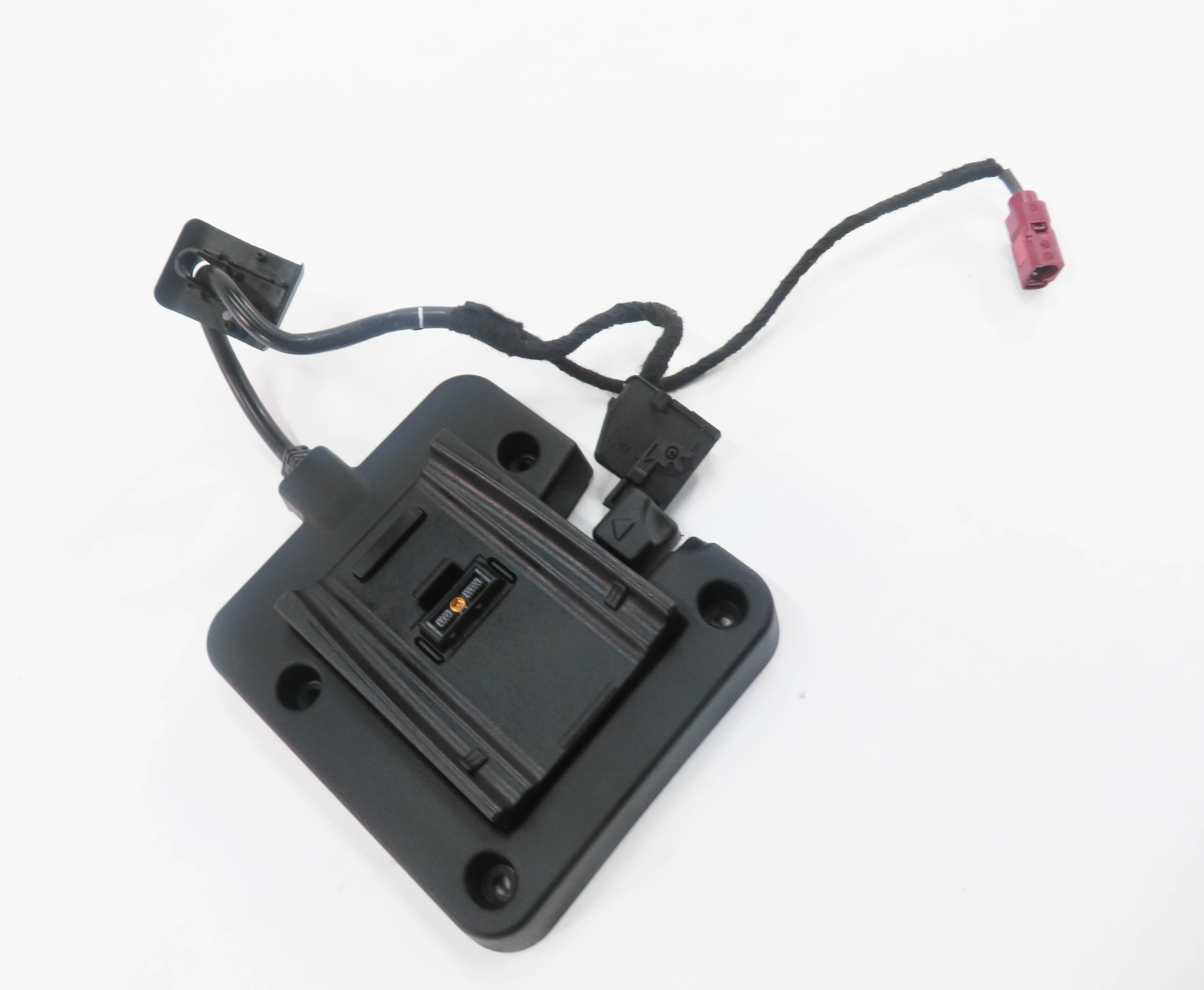 2007 RANGE ROVER SPORT (L320) FRONT CENTER CONSOLE PHONE DOCK CHARGER CRADLE — exact item pictured