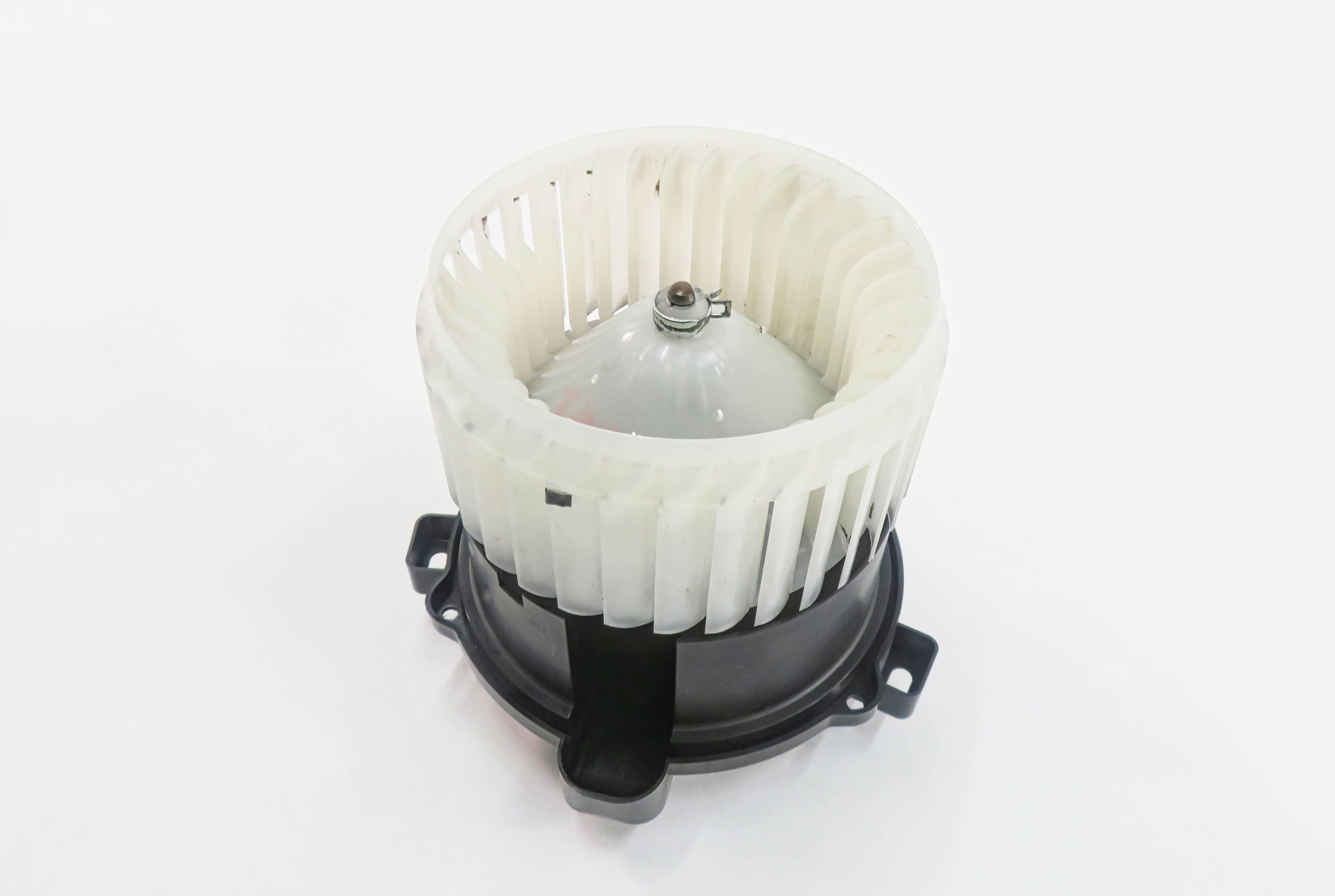 2005-2016 LAND ROVER LR3 LR4 - REAR HEATER A/C BLOWER FAN MOTOR — exact item pictured