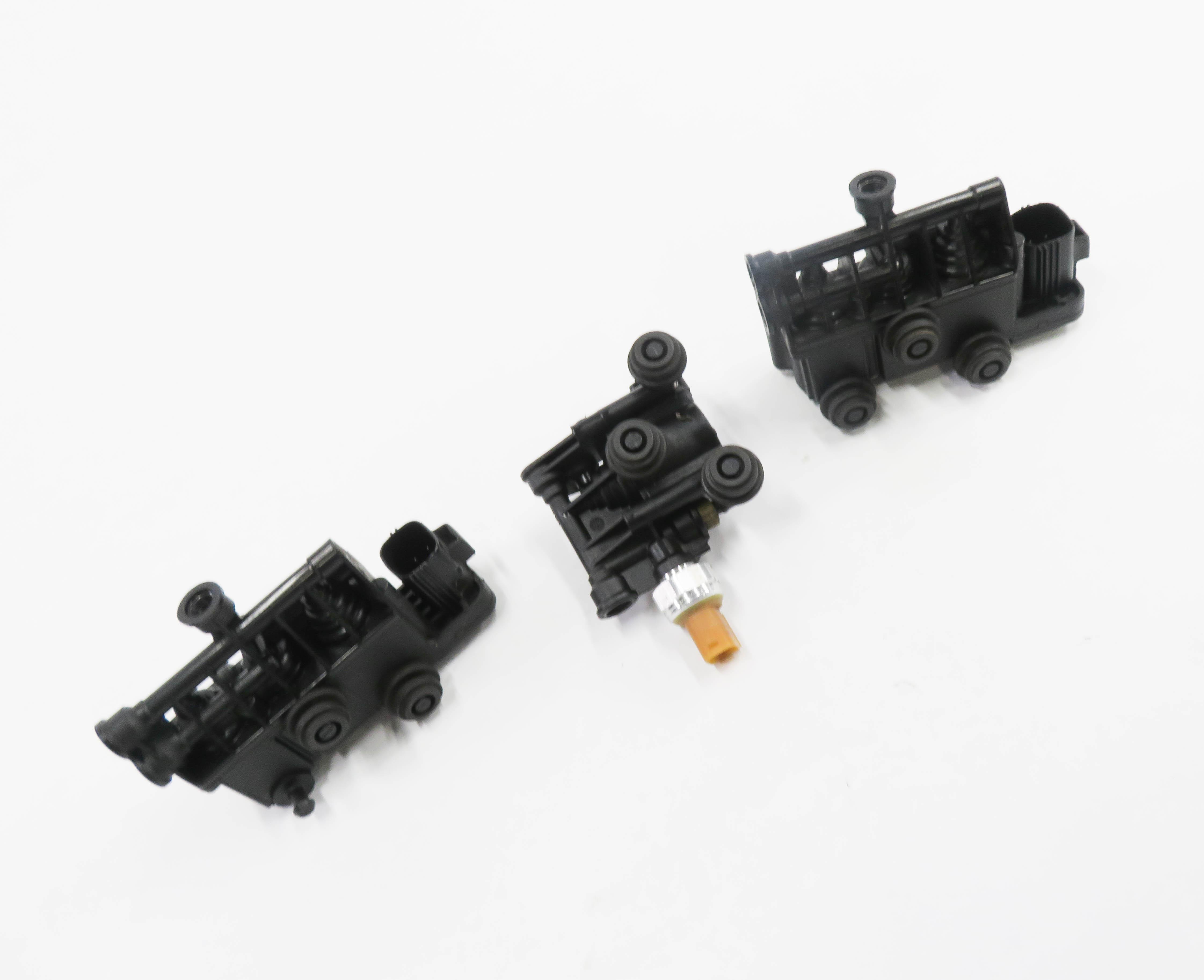 2010 LAND ROVER LR4 - AIR SUSPENSION VALVE BLOCK SET-3 — exact item pictured