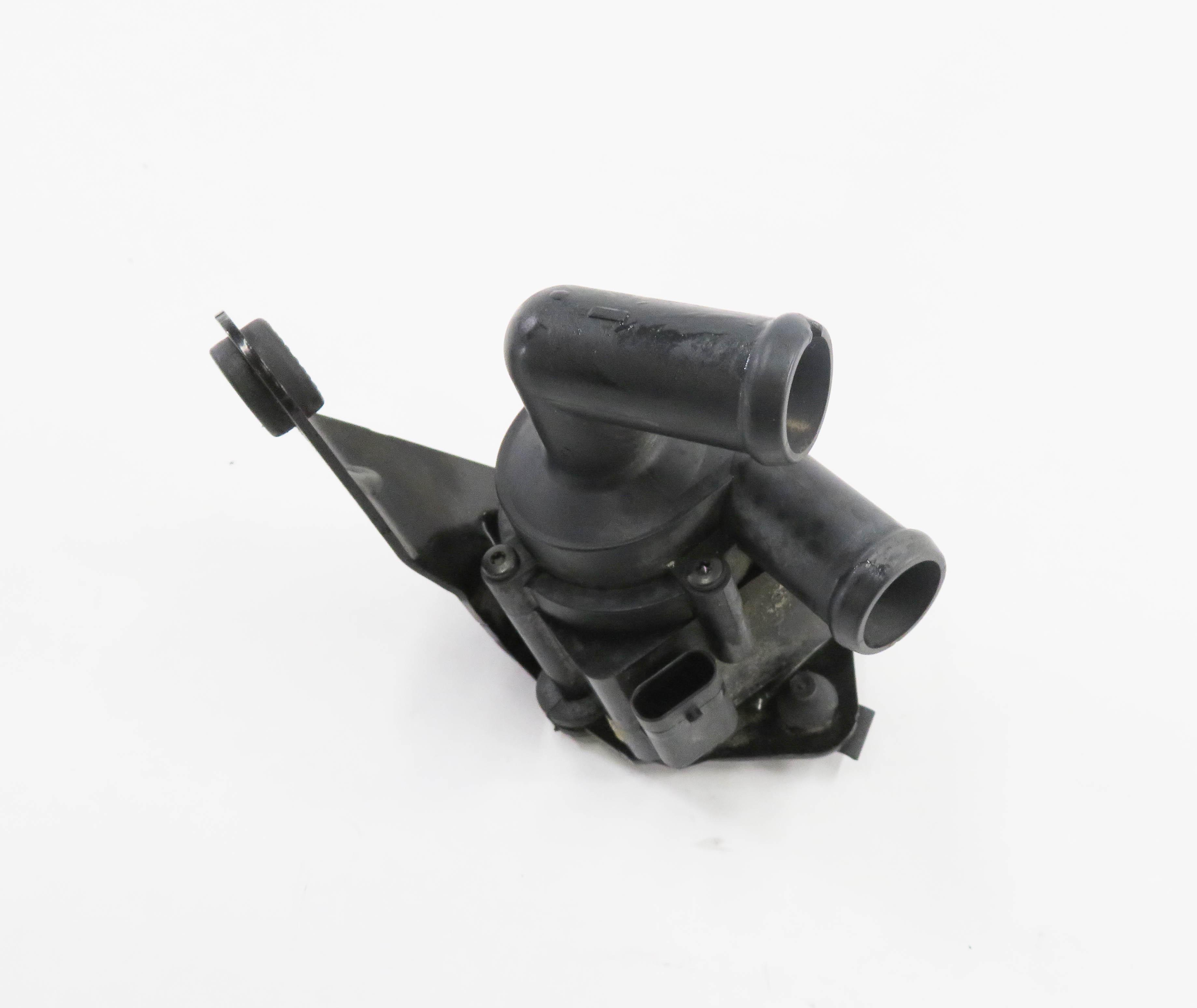 2009 BMW 750i (F01) 4.4L N63 TWIN TURBO V8 ENGINE - AUX AUXILIARY WATER PUMP — exact item pictured