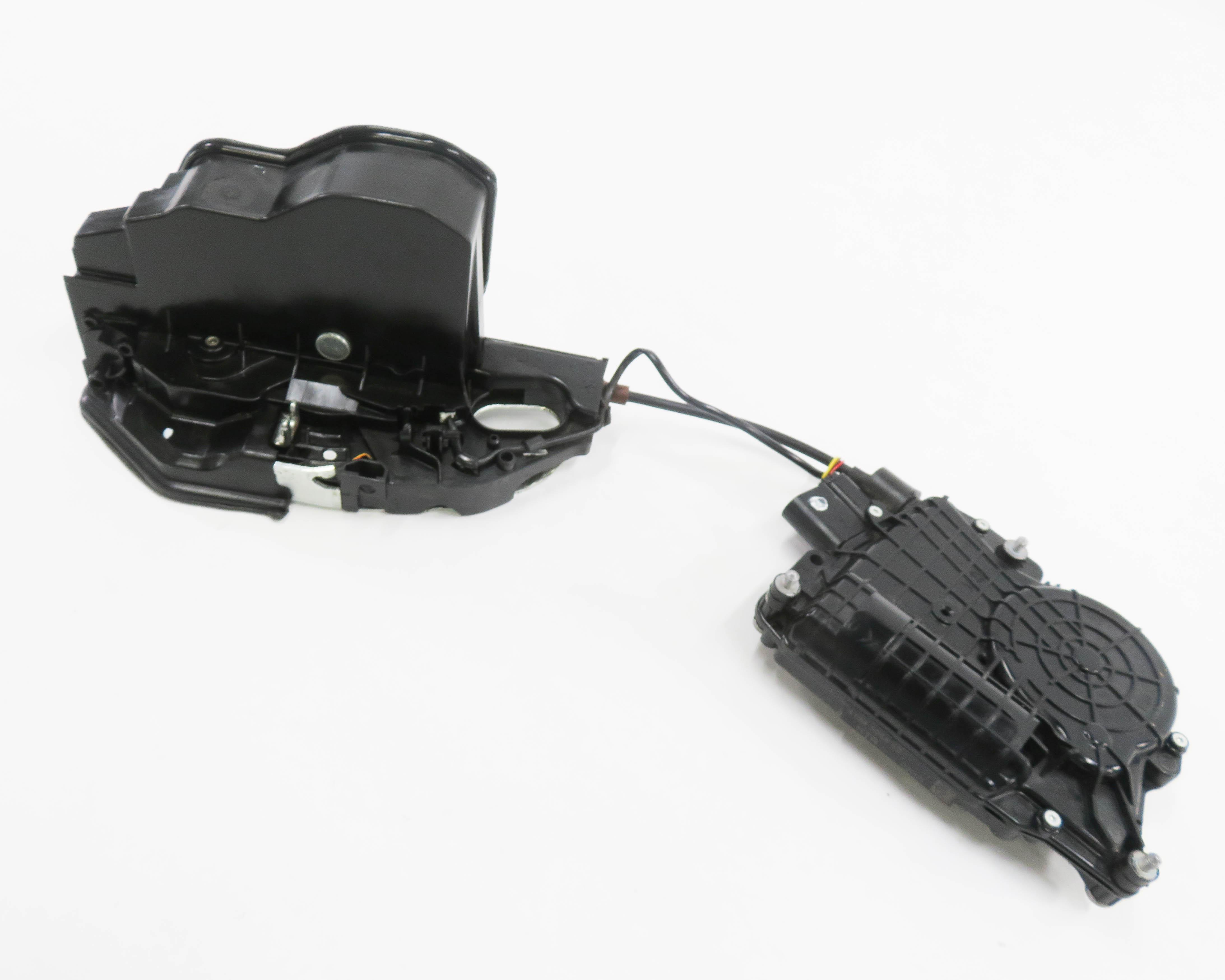 2011-2015 BMW 740i 750i 760i (F01) RIGHT SIDE REAR DOOR LOCK LATCH (SOFT CLOSE) — exact item pictured