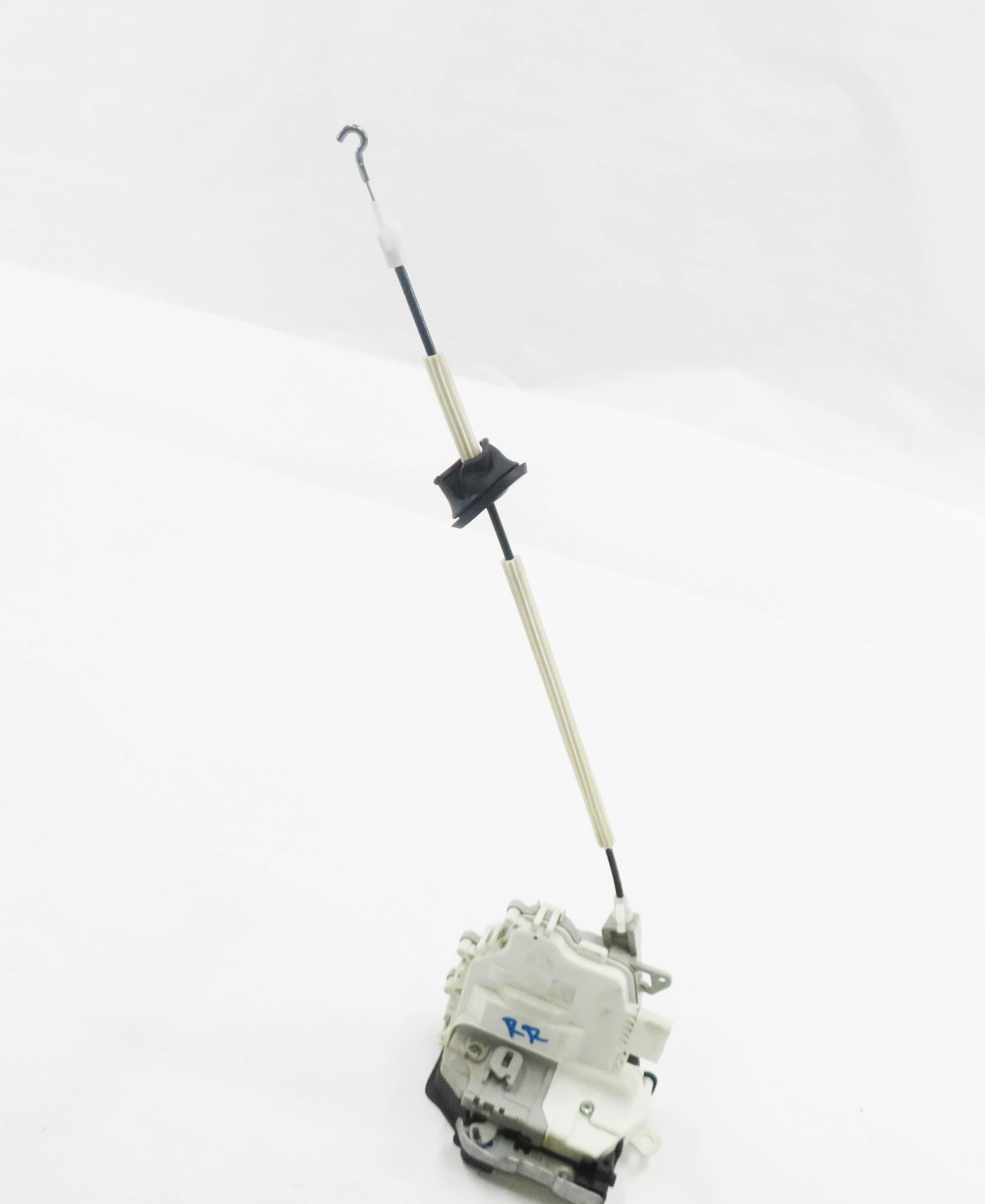 10-20 VW / PORSCHE - A3 A4 A8 S3 S4 Q5 MACAN PANAMERA - RIGHT REAR DOOR LATCH — exact item pictured
