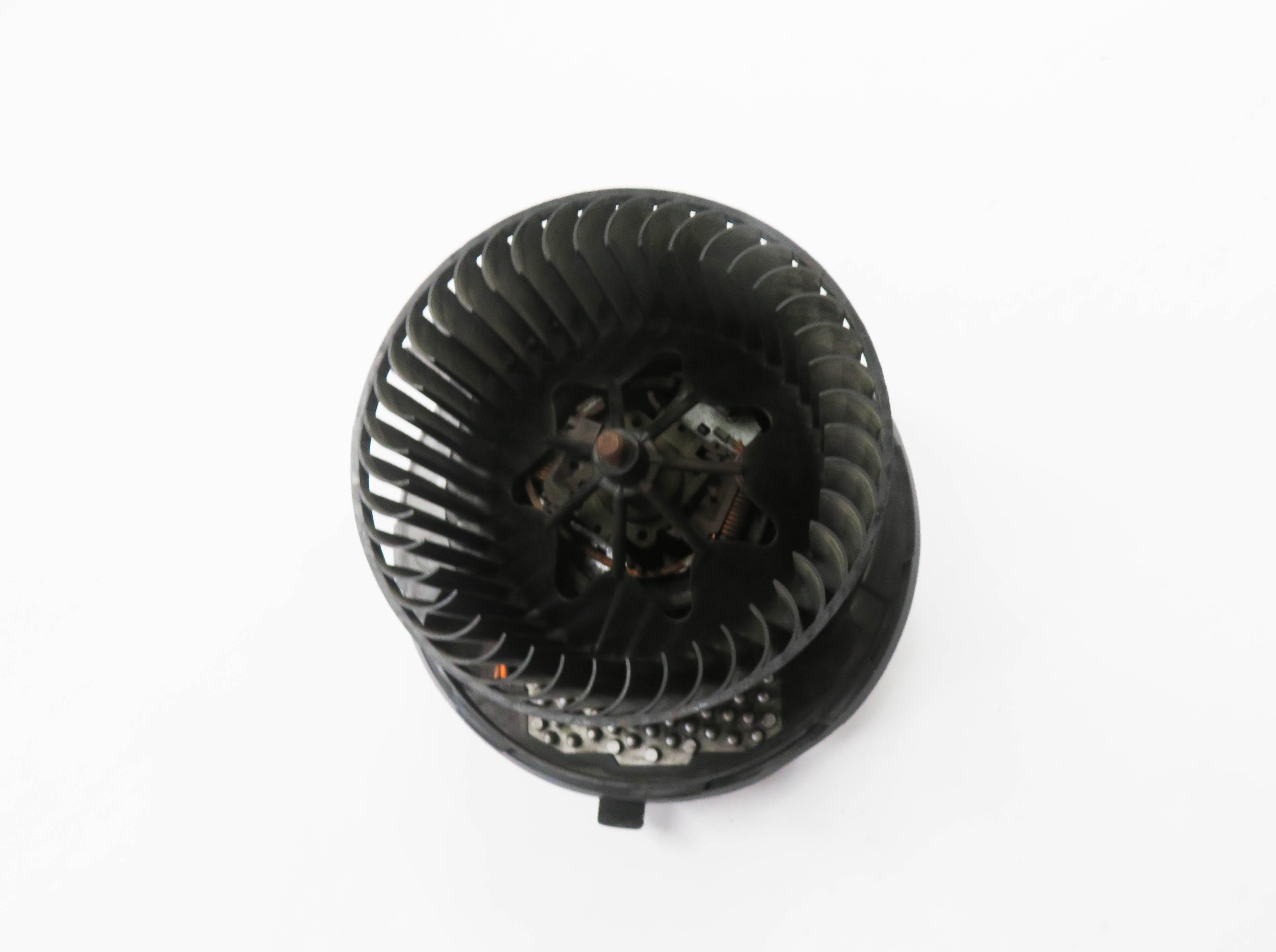 2015-2018 VW CC EOS TIGUAN / AUDI Q3 (8U) FRONT HEATER A/C BLOWER FAN MOTOR — exact item pictured