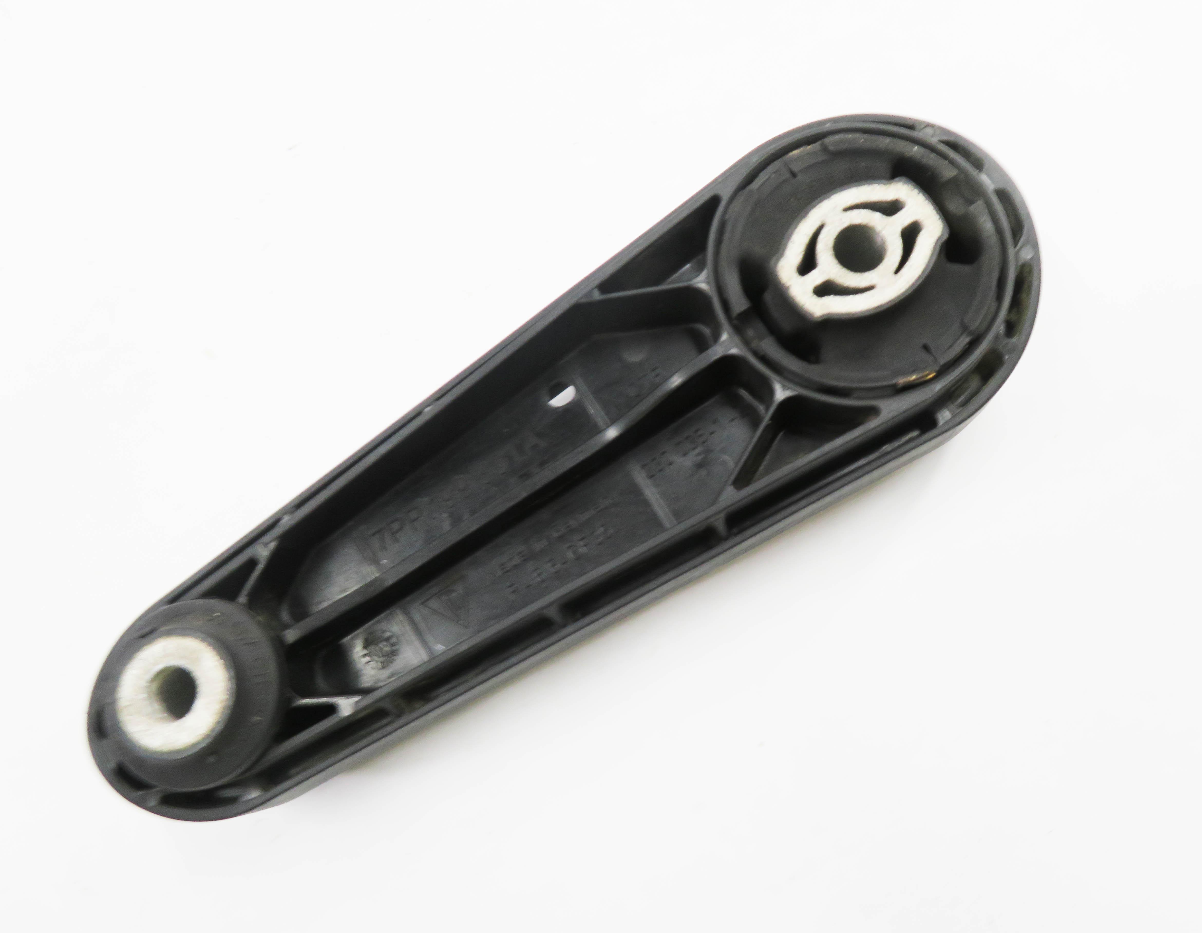 2015 PORSCHE PANAMERA (970 G1) 4.8L V8 - UPPER ENGINE MOUNT BRACKET TORSION ARM — exact item pictured
