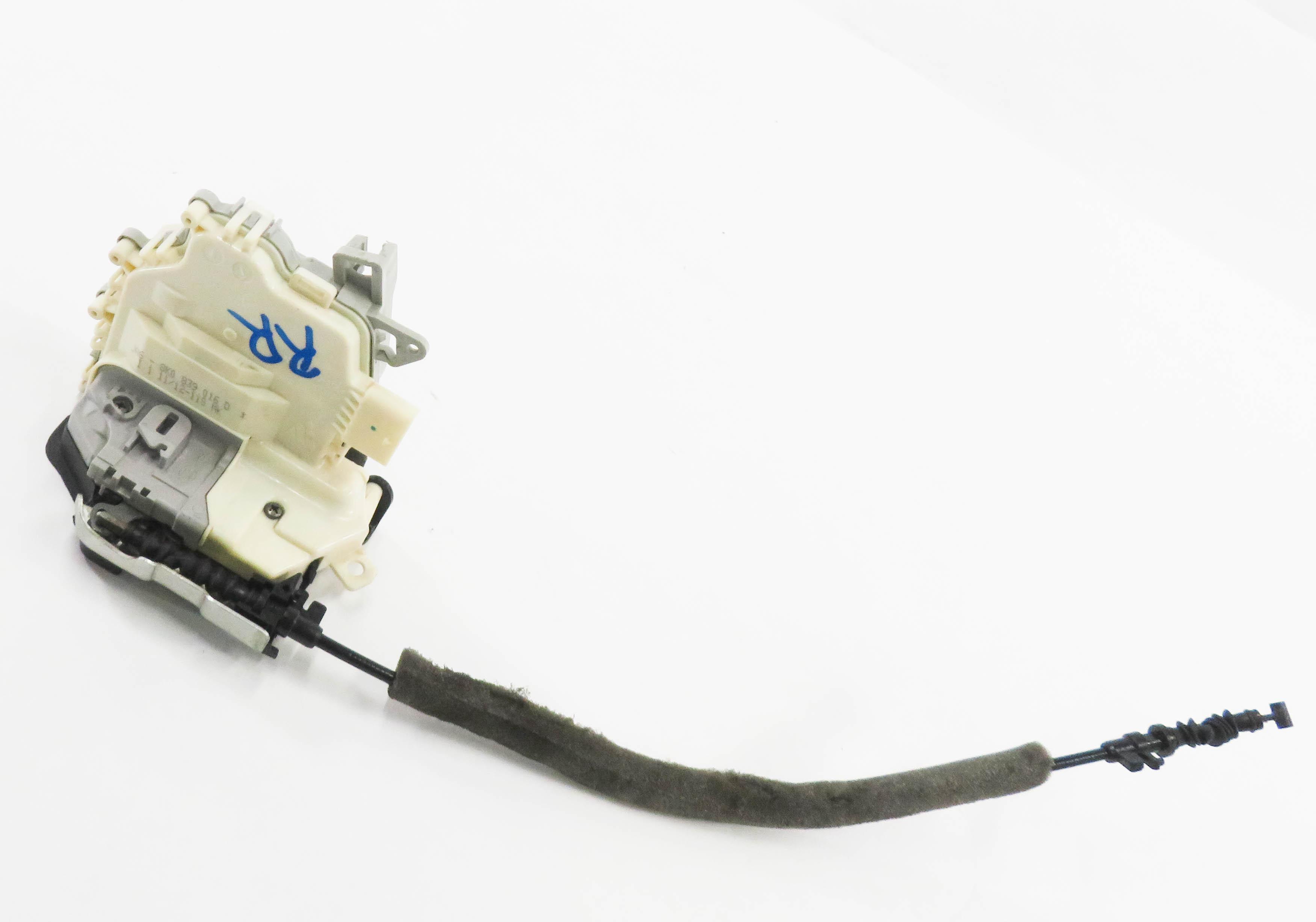 10-2020 VW / PORSCHE - A3 A4 A8 S3 S4 Q5 MACAN PANAMERA - RIGHT REAR DOOR LATCH — exact item pictured