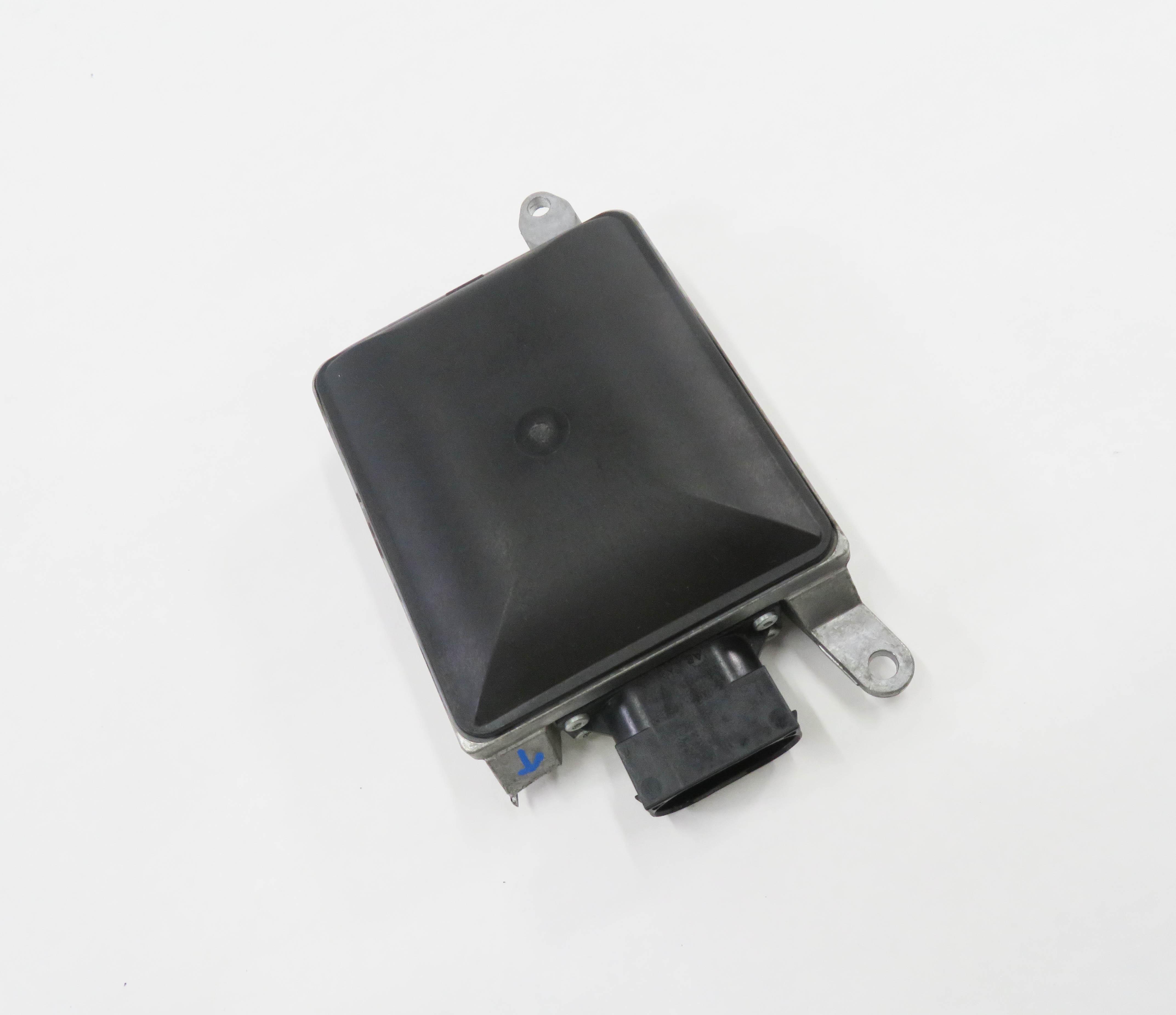 13-18 PORSCHE / AUDI - A4 A5 Q5 S4 S5 CAYENNE MACAN - BLIND SPOT MODULE (MASTER) — exact item pictured