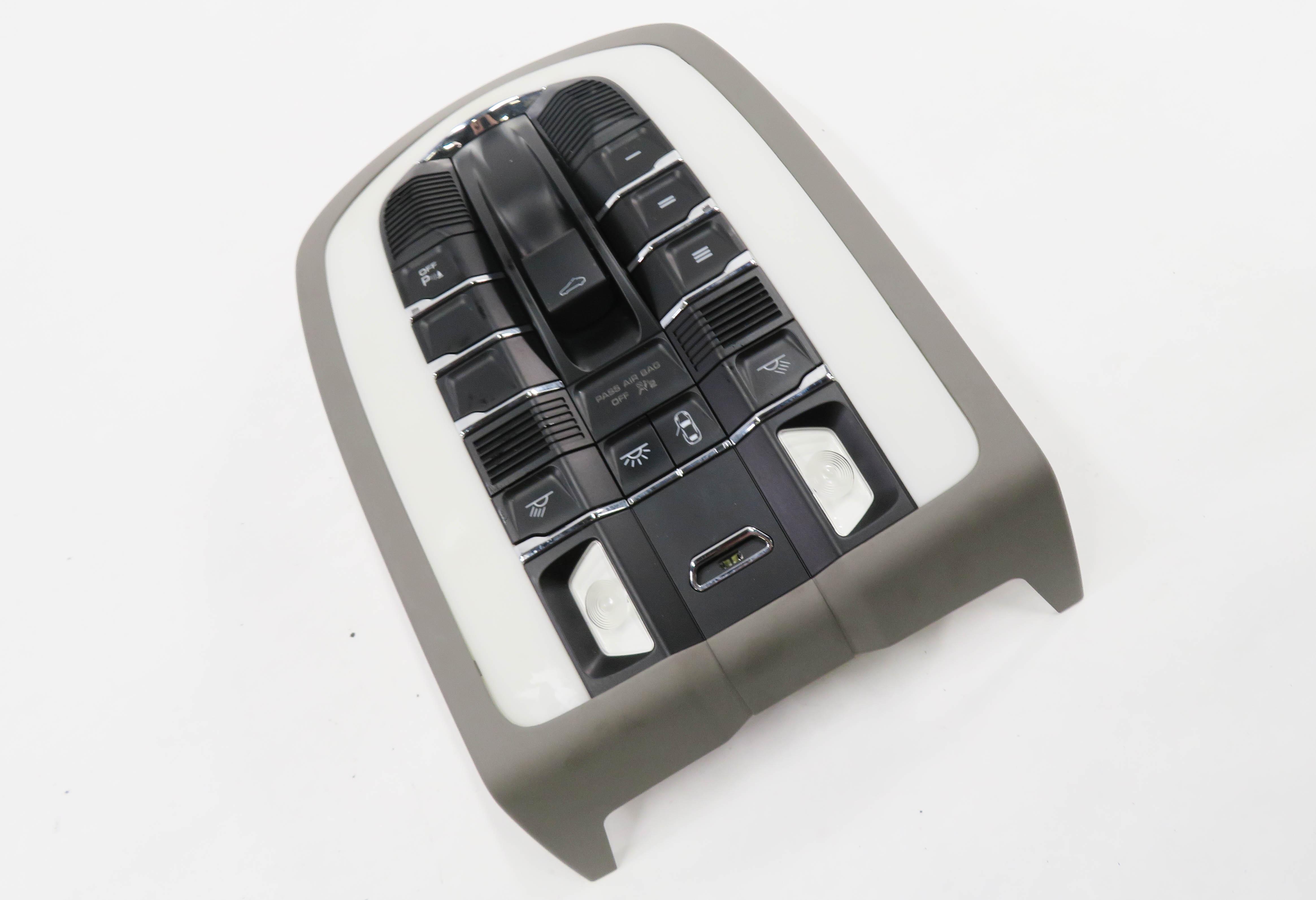 2012 PORSCHE PANAMERA (970 G1) FRONT DOMELIGHT MAP READING LIGHT LAMP (GRAY) — exact item pictured