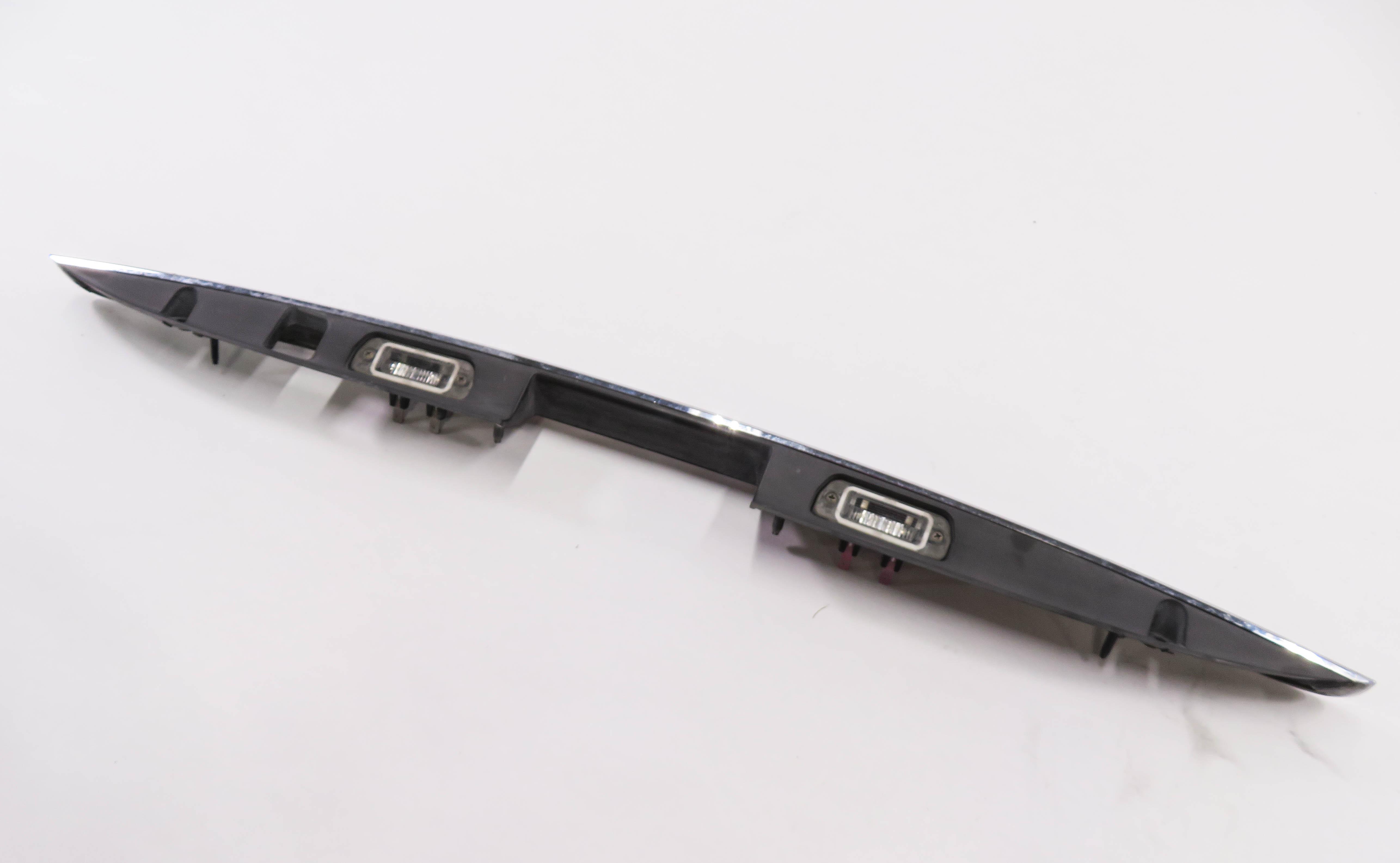 2008 MERCEDES BENZ GL450 (X164) REAR TRUNK HANDLE PANEL w/ LICENSE PLATE LIGHTS — exact item pictured