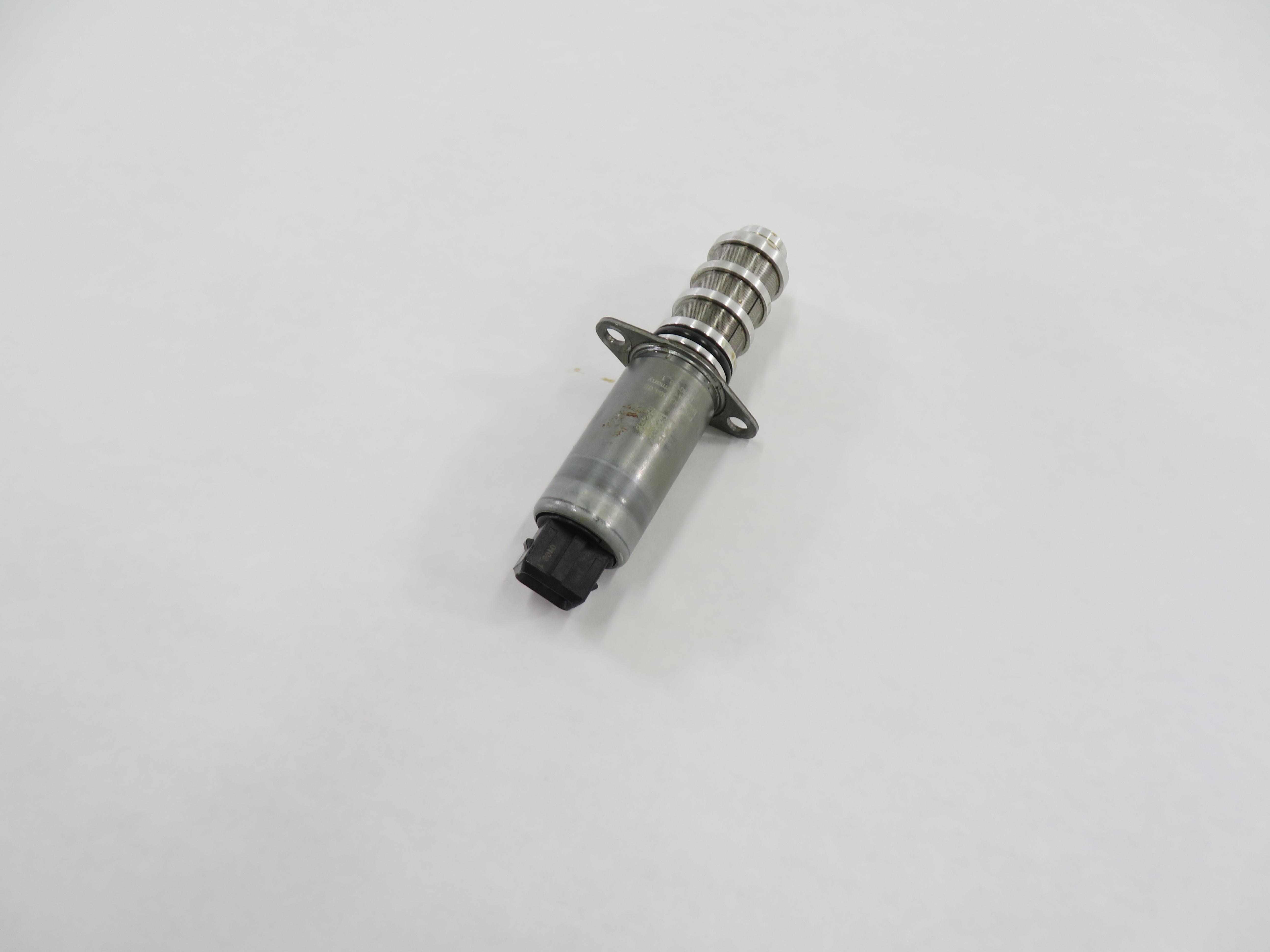 2011 PORSCHE CAYENNE (958) 4.8L ENGINE - VVT CAMSHAFT ADJUSTER TIMING SOLENOID — exact item pictured