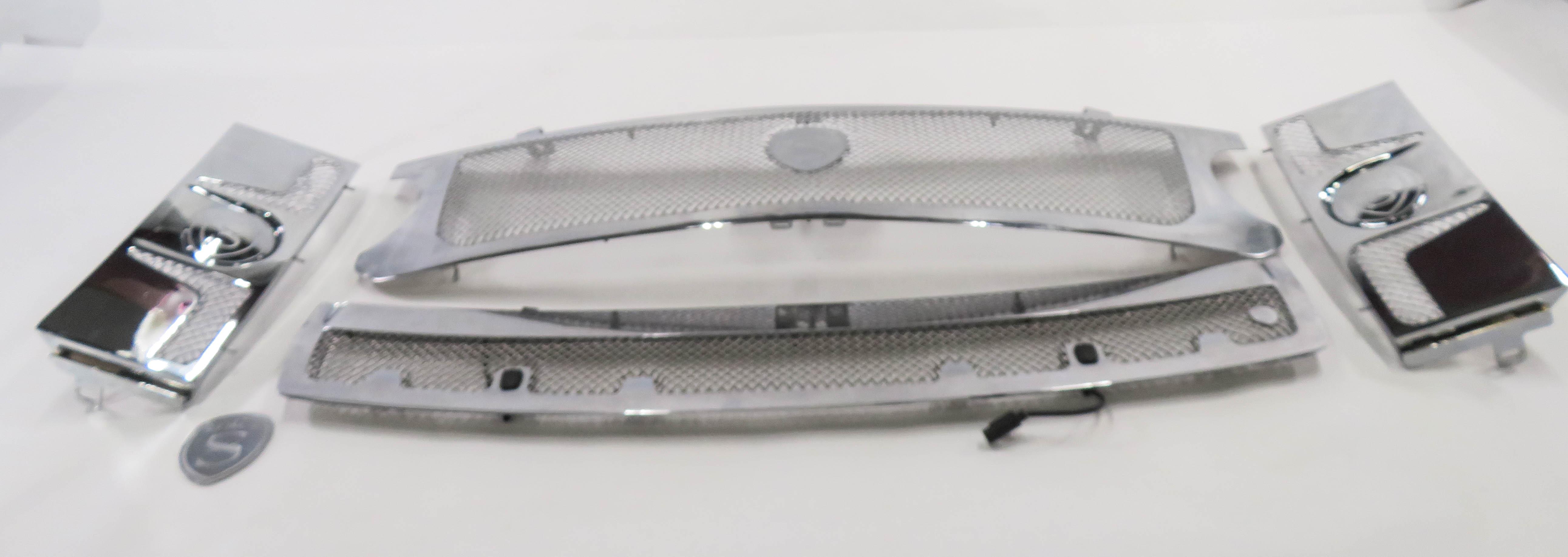 2007 RANGE ROVER (L322) STRUT HOOD FENDER STAINLESS STEEL GRILLE TRIM SET-5 — exact item pictured