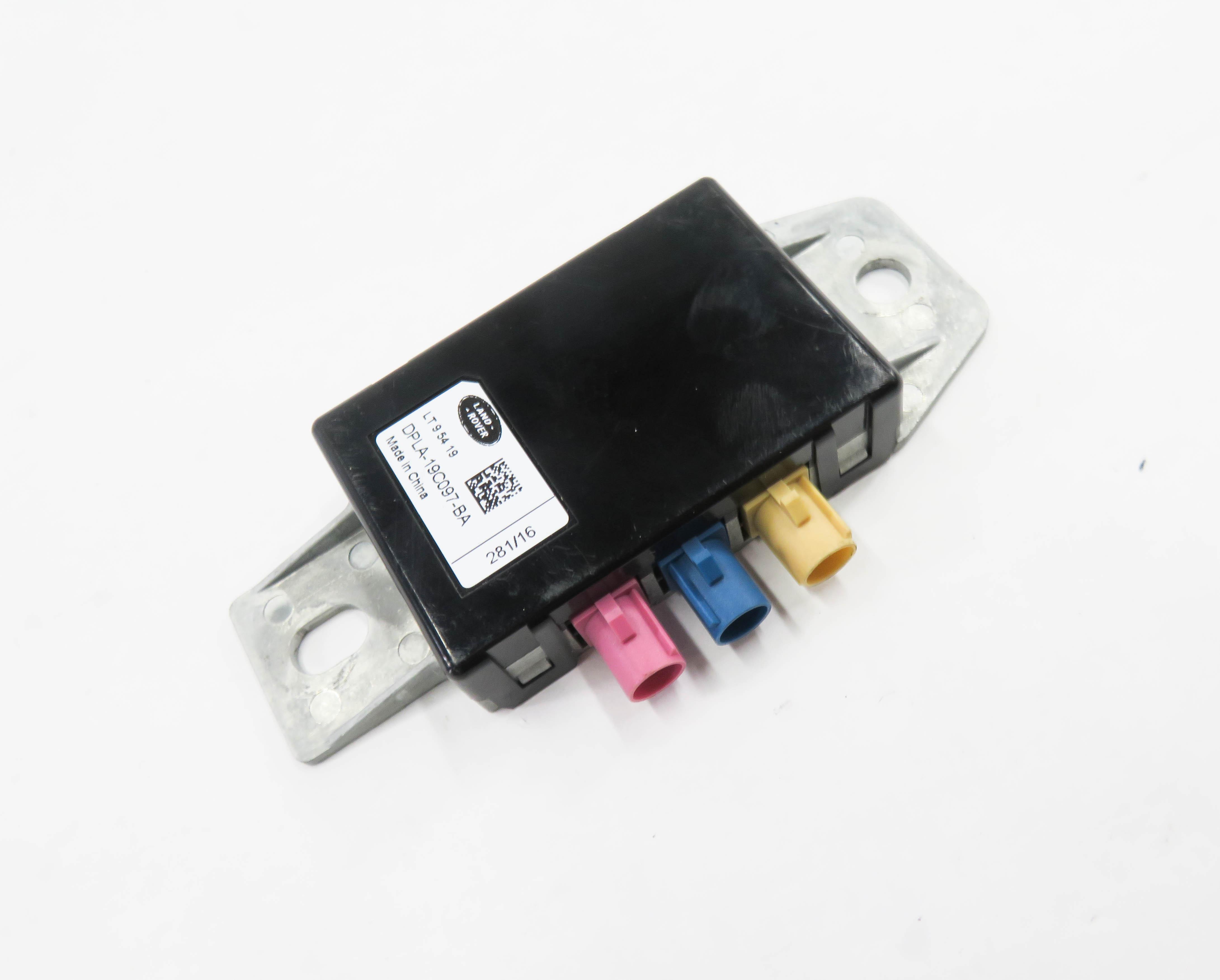 2017 LAND ROVER DISCOVERY SPORT (L550) ANTENNA AMP AMPLIFIER CONTROL MODULE — exact item pictured