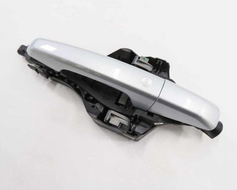 15-19 LAND ROVER DISCOVERY SPORT (L550) LEFT REAR PASSIVE DOOR HANDLE (SILVER) — exact item pictured