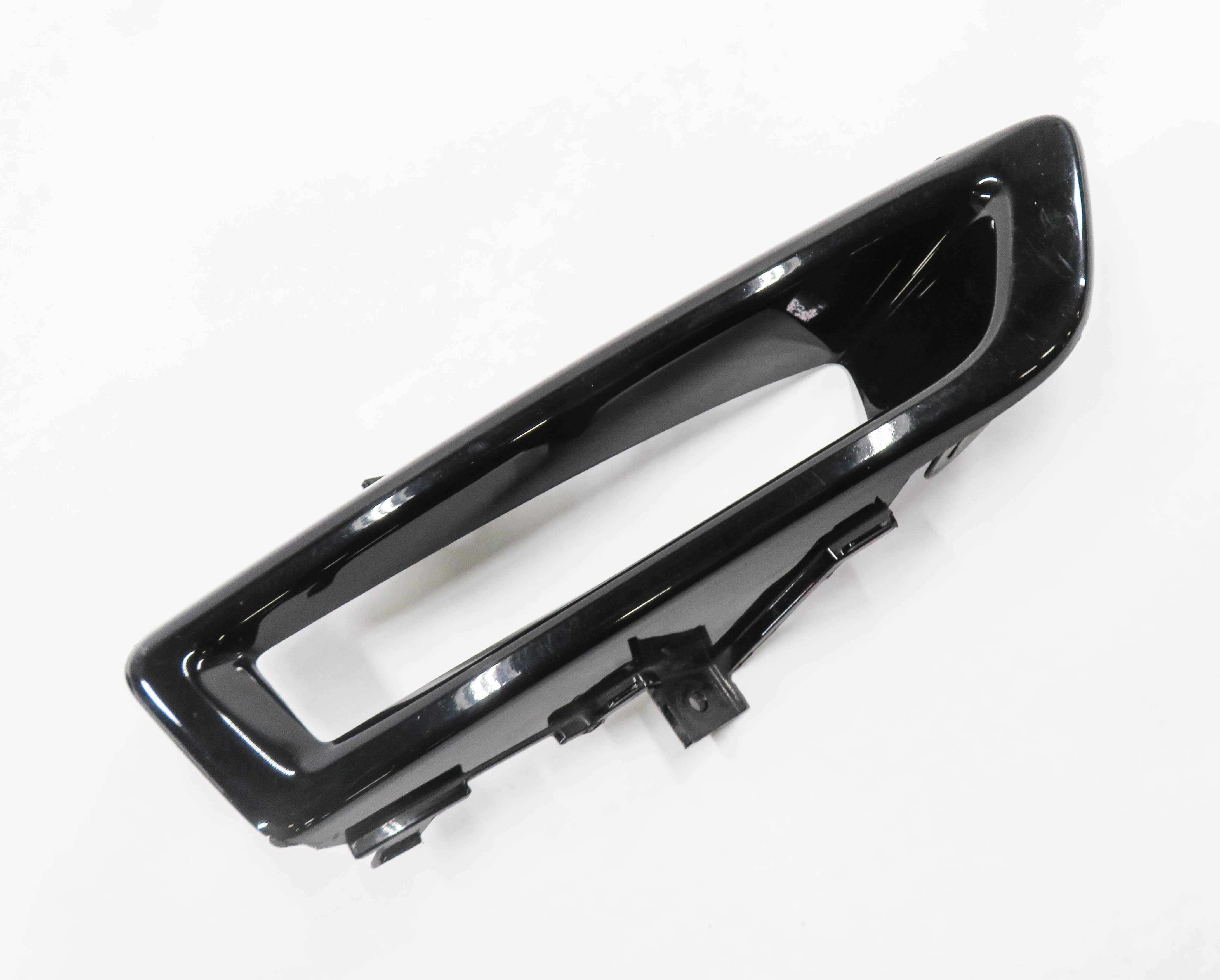2017 LAND ROVER DISCOVERY SPORT (L550) RIGHT FRONT PASSENGER FOGLIGHT TRIM — exact item pictured