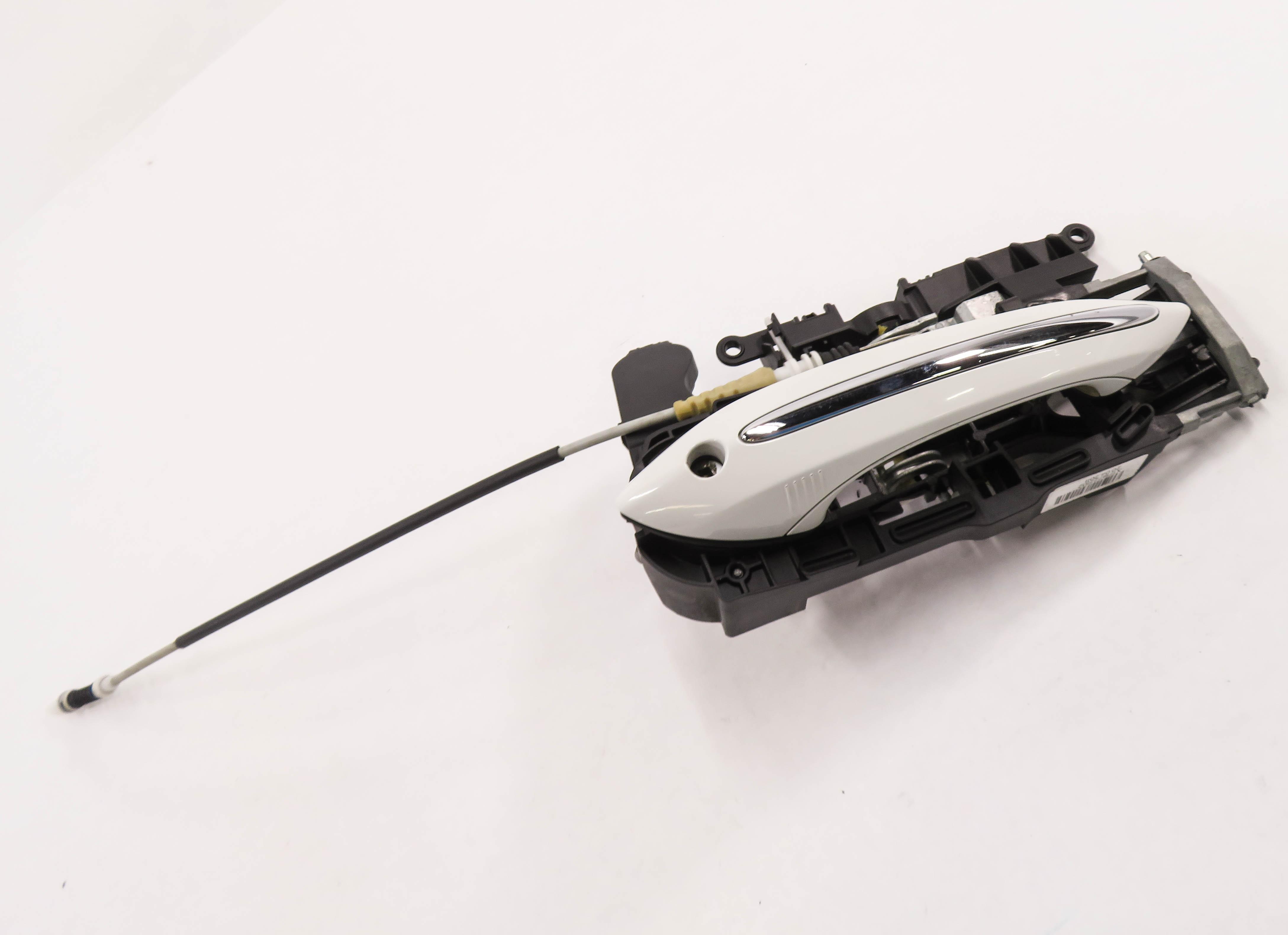 09-18 BMW 528i 535i 550i 740i 750i 760i RIGHT FRONT COMFORT DOOR HANDLE (WHITE) — exact item pictured