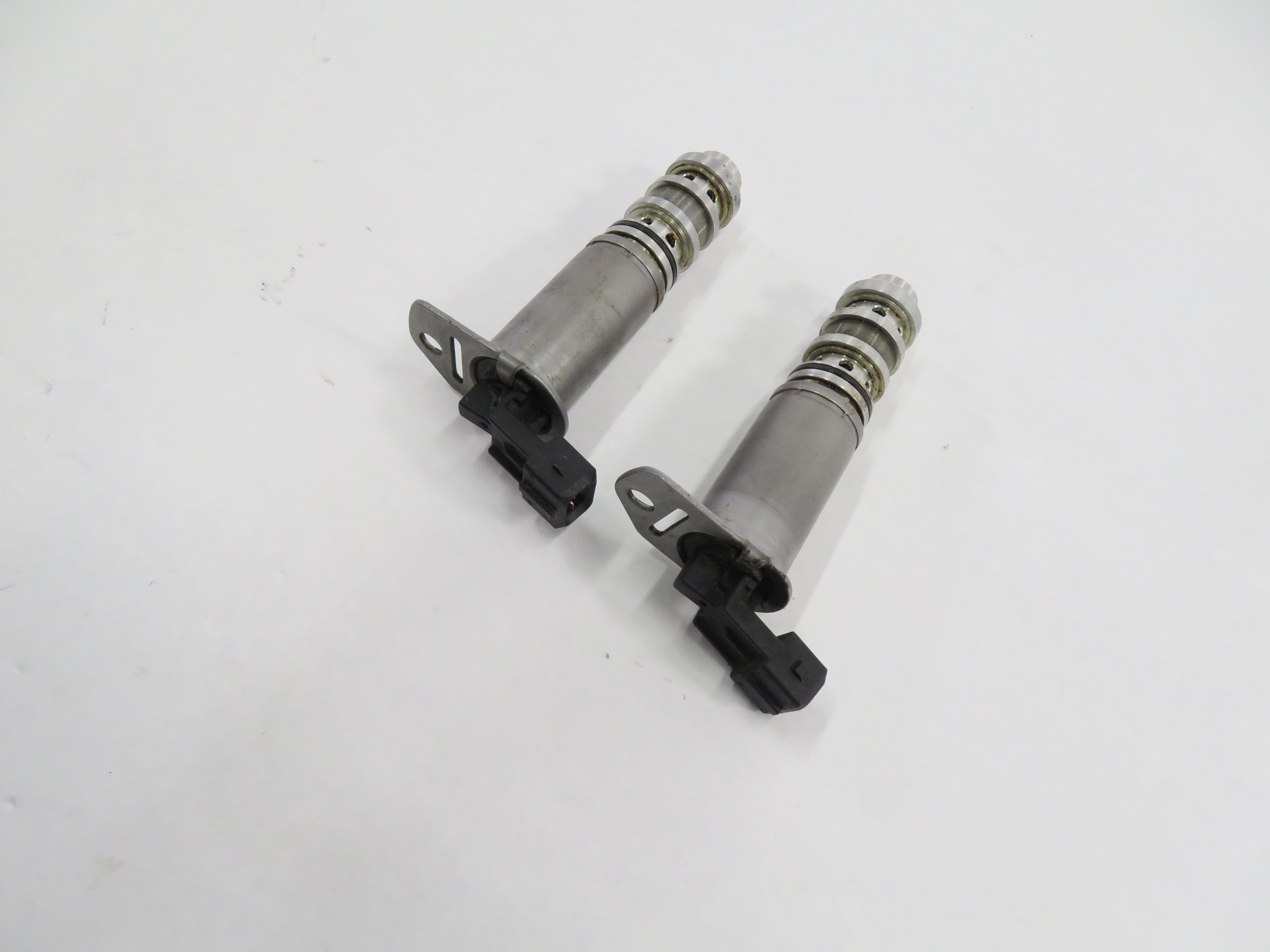 2012 BMW 750i (F01) 4.4L N62 TWIN TURBO ENGINE - VVT VANOS TIMING SOLENOID SET-2 — exact item pictured