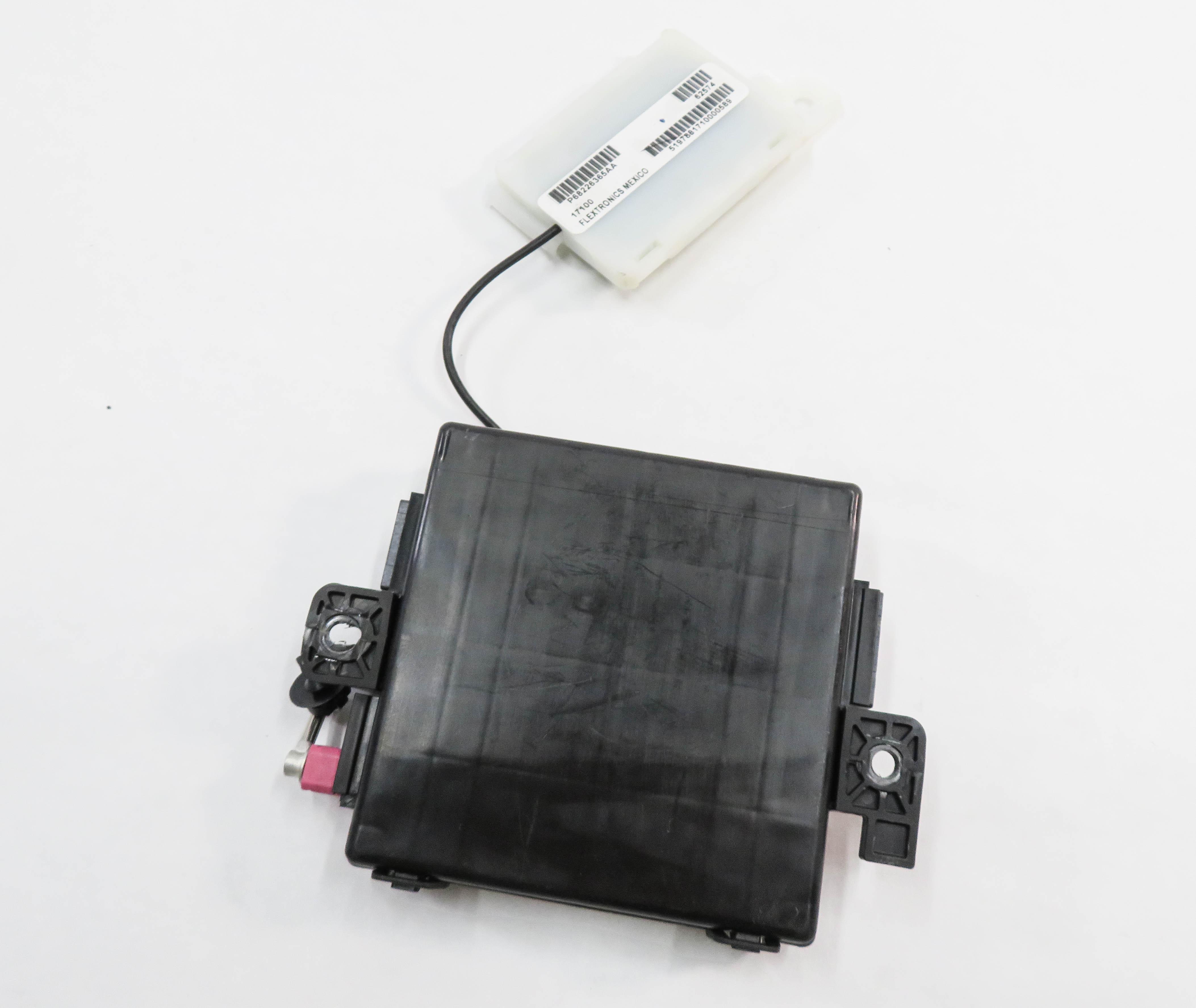2018 MASERATI QUATTROPORTE S (M156) KEYLESS ENTRY START CONTROL MODULE ANTENNA — exact item pictured
