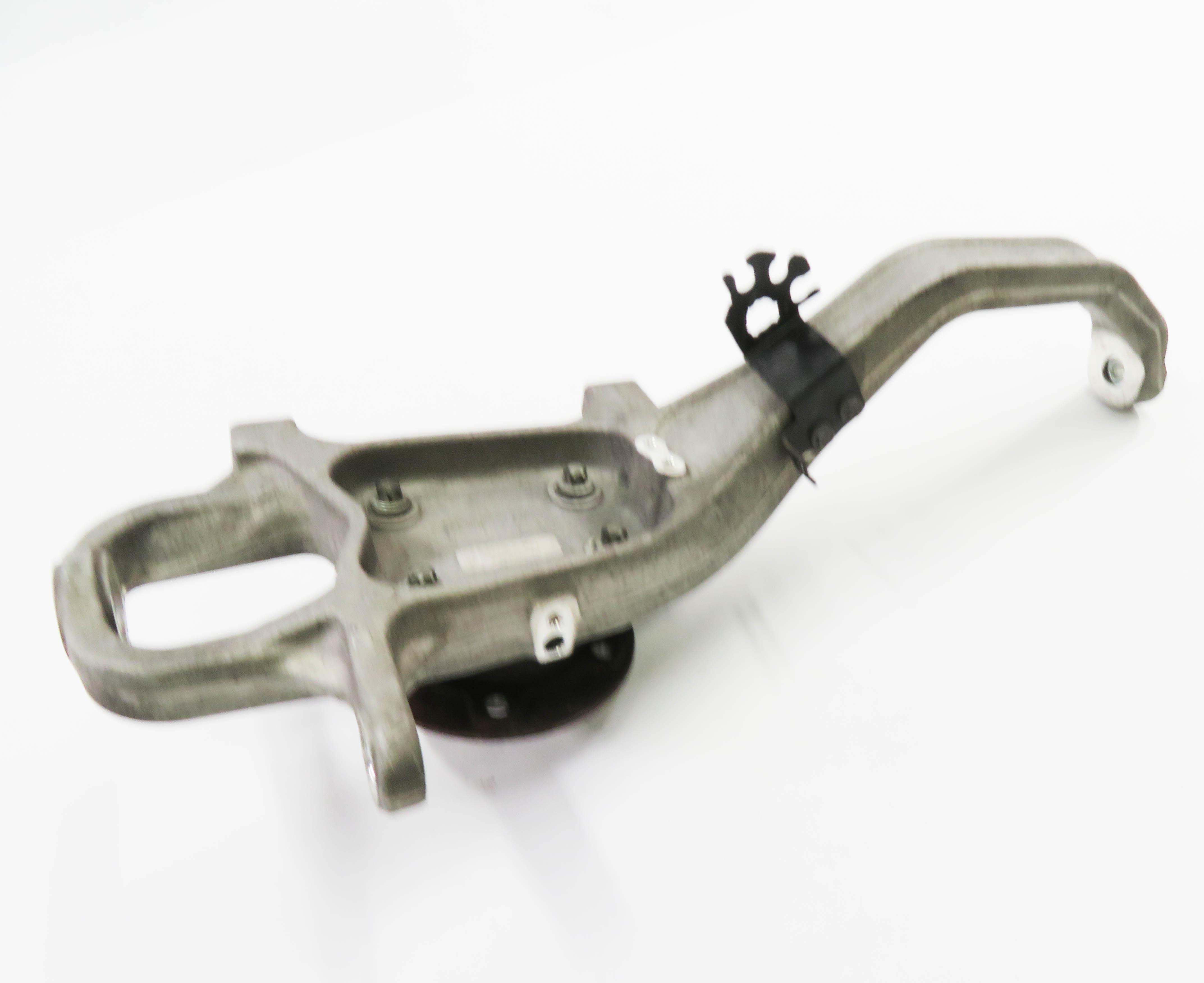 2018 MASERATI QUATTROPORTE (M156) RIGHT FRONT PASSENGER SPINDLE KNUCKLE HUB — exact item pictured